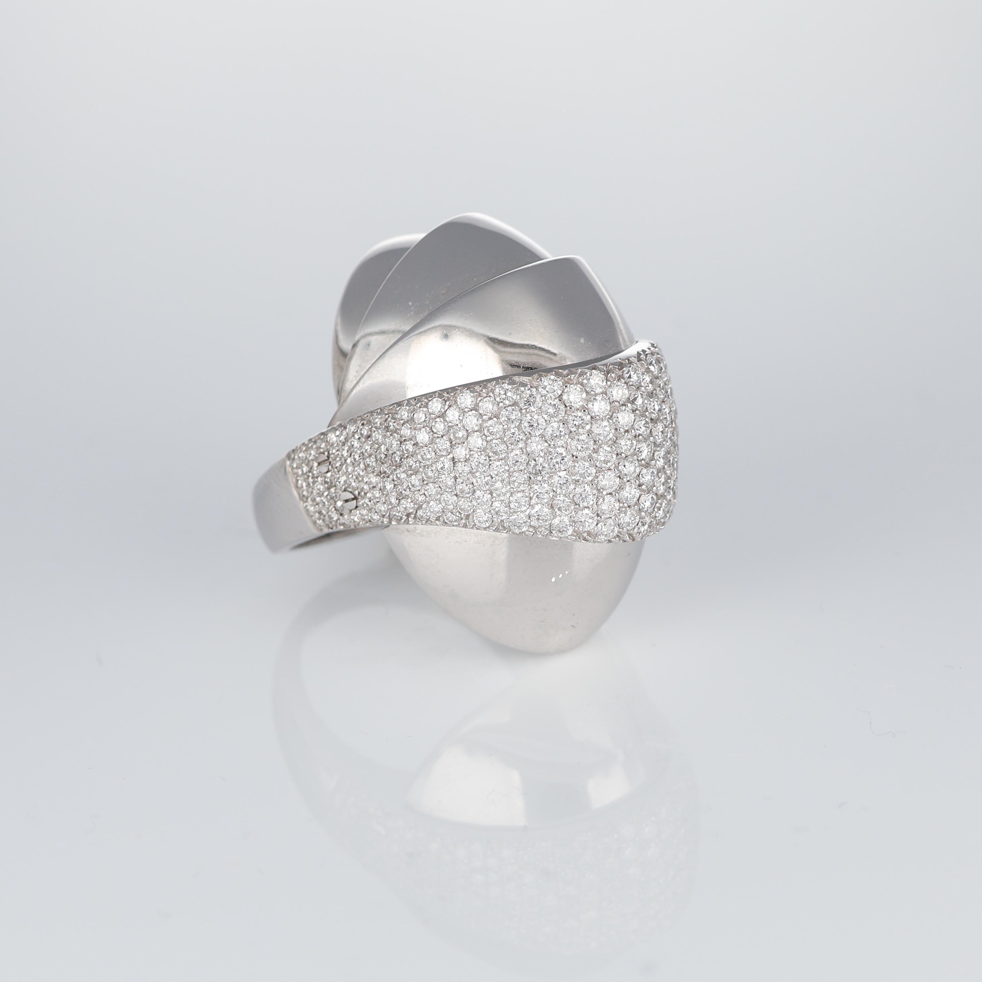 Brilliant Cut Sculptural Design Armadillo 18K White Gold Diamond Pavé Ring For Sale