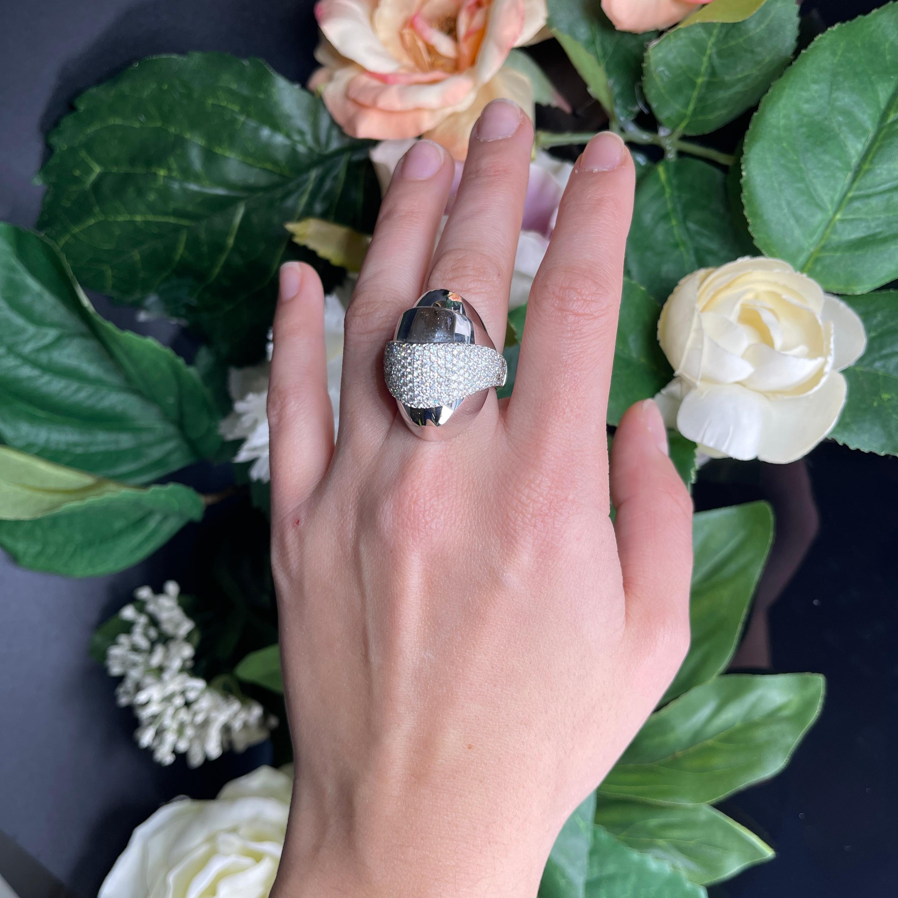 Sculptural Design Armadillo 18K White Gold Diamond Pavé Ring For Sale 1