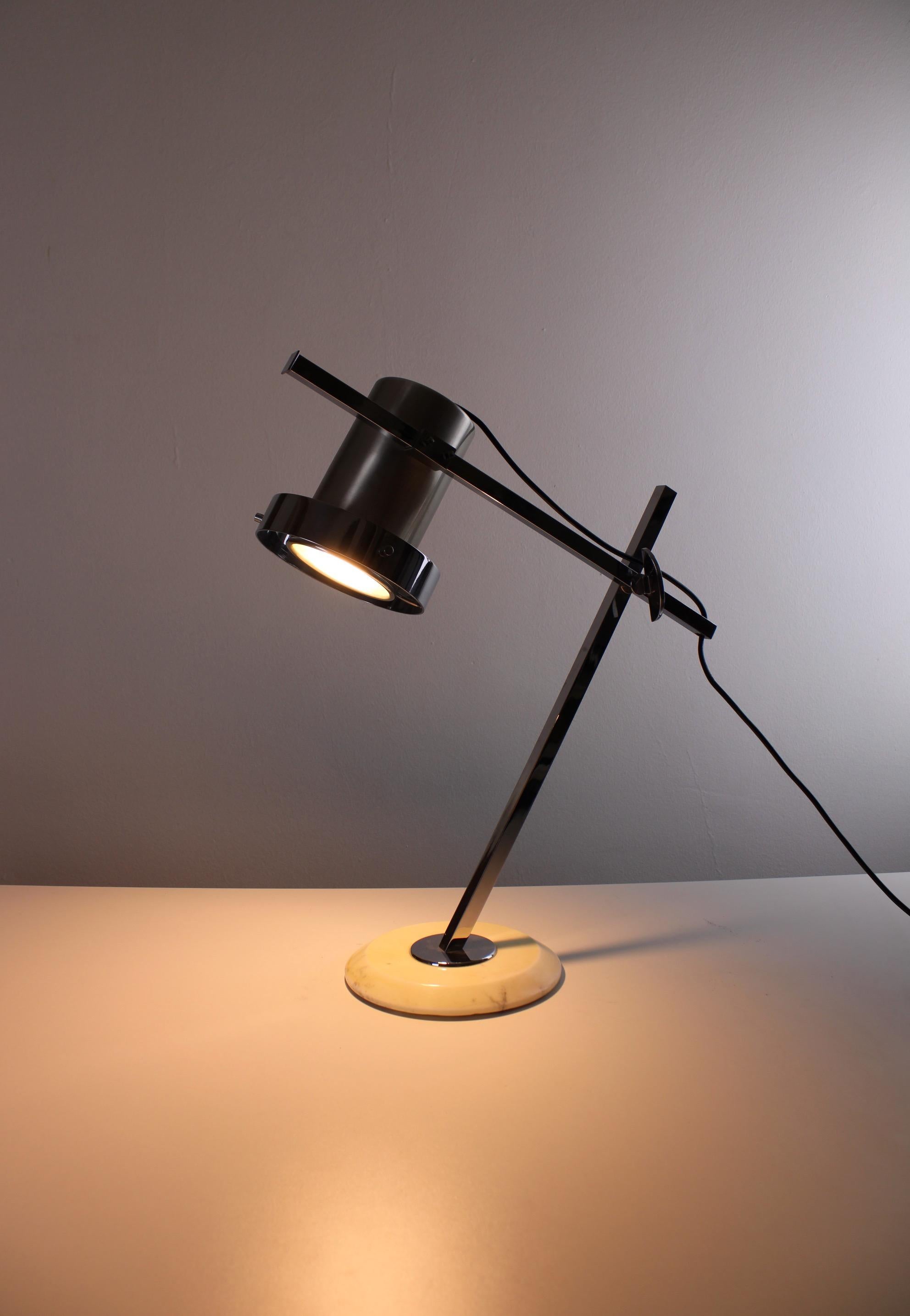 Mid-Century Modern Lampe de bureau sculpturale de Studio Caspro pour F.A.P.E Milano, 1970 en vente