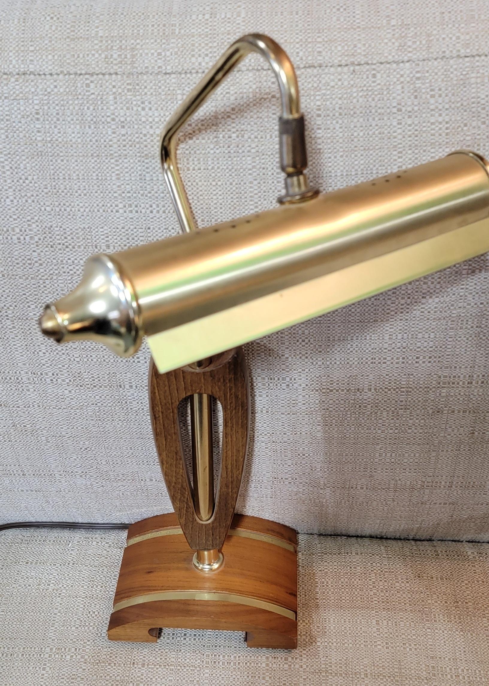 20ième siècle Lampe de bureau sculpturale à la manière de Modeline en vente
