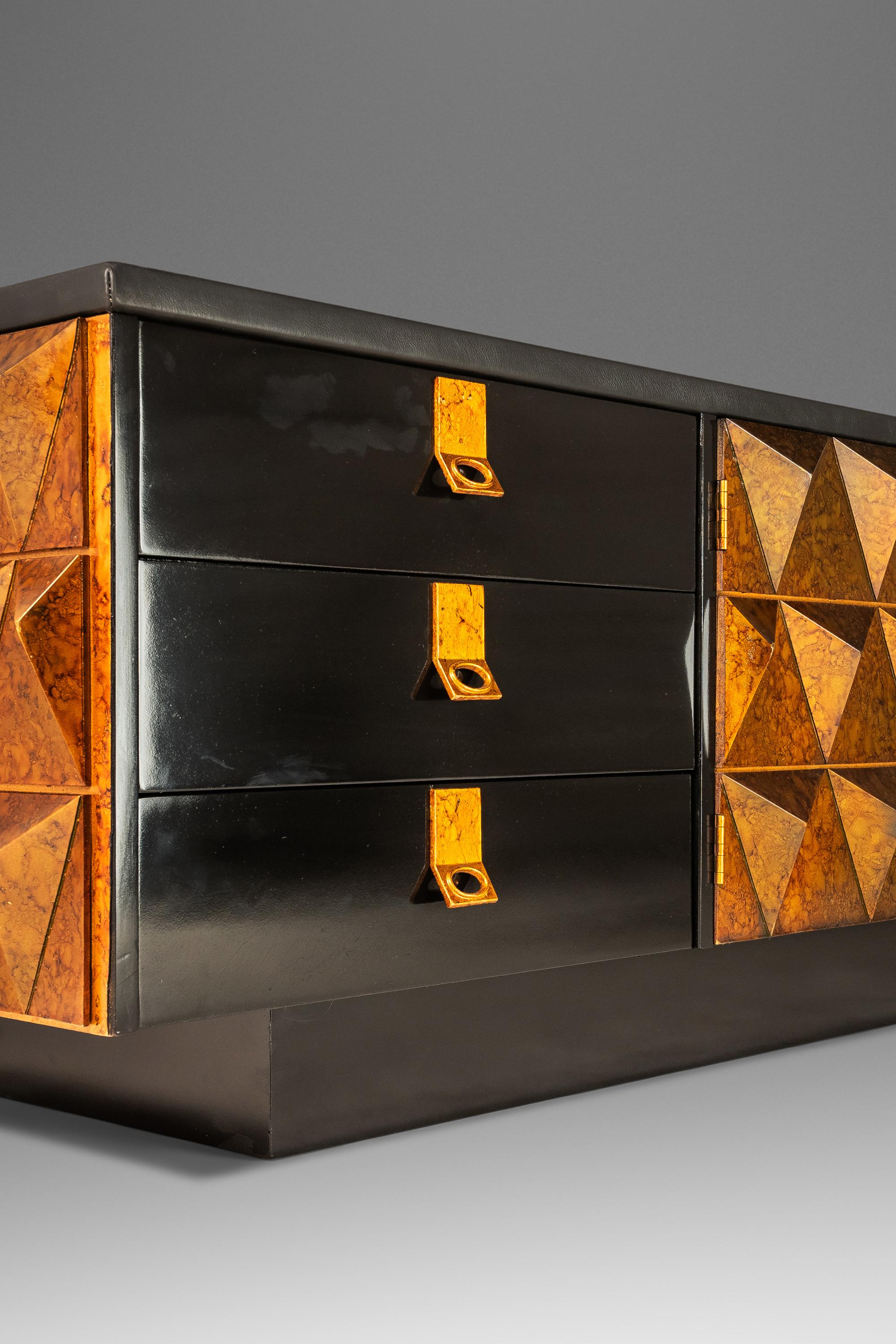 Sculptural Diamond Faced Credenza / Sideboard With Leather Top, Italy, c. 1970's For Sale 6