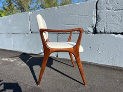 4 Sculptural Dining Arm Chairs in the Style of Gio Ponti, Walnut
