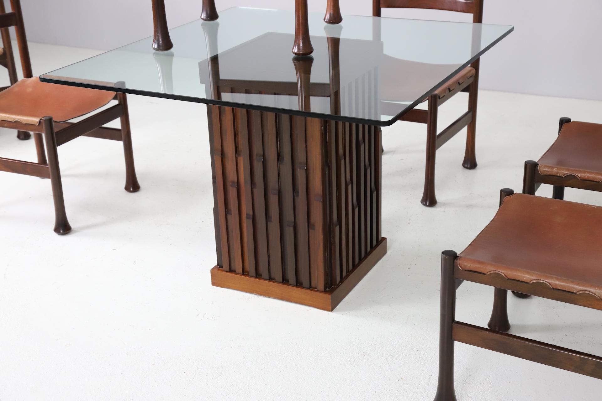Italian Sculptural Dining Set by Luciano Frigerio in Leather and Mahogany, Italy 1970s For Sale