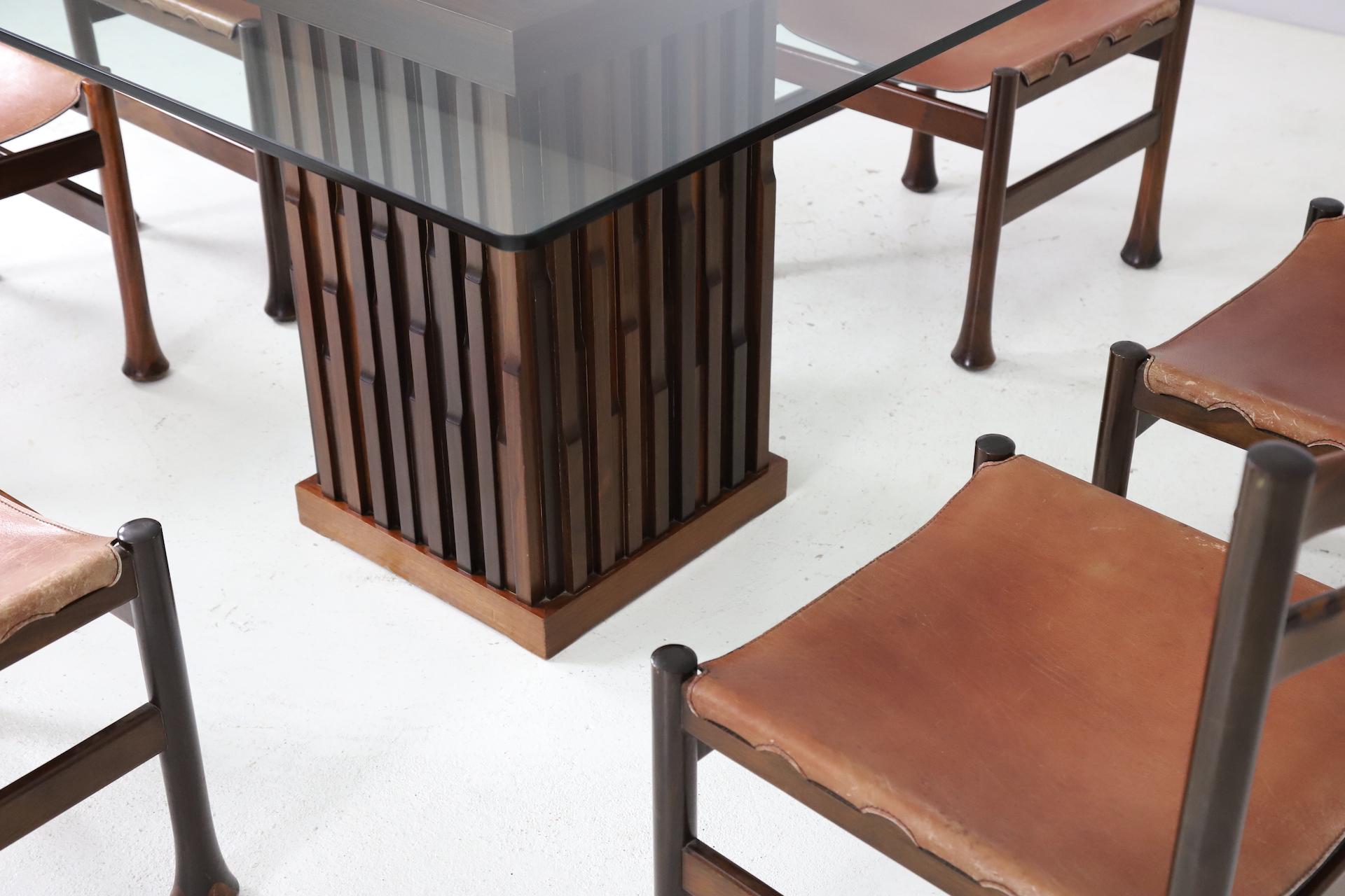 Sculptural Dining Set by Luciano Frigerio in Leather and Mahogany, Italy 1970s In Good Condition For Sale In SITTARD, LI