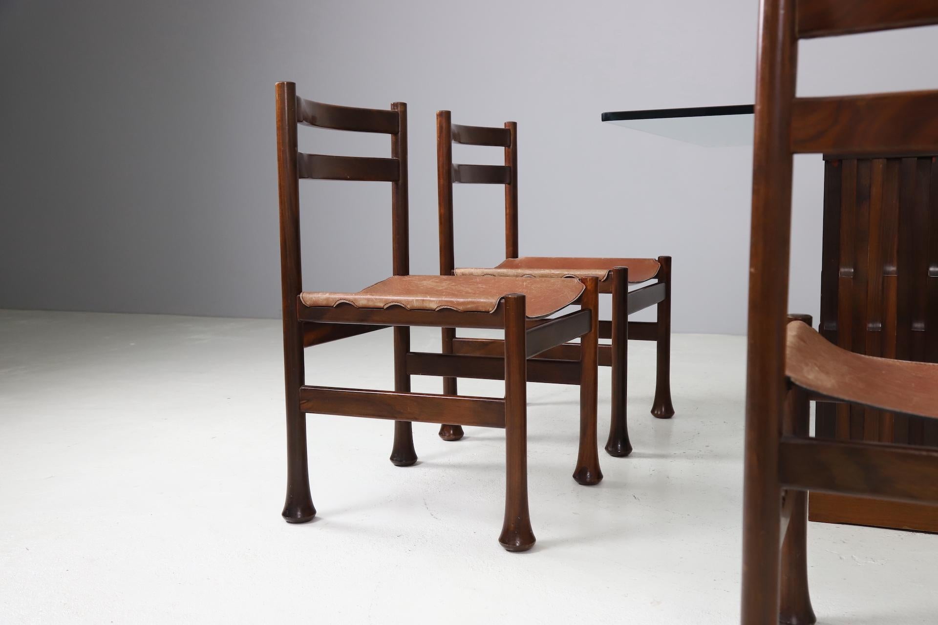 Juego de comedor escultural de Luciano Frigerio en cuero y caoba, Italia Años 70 1