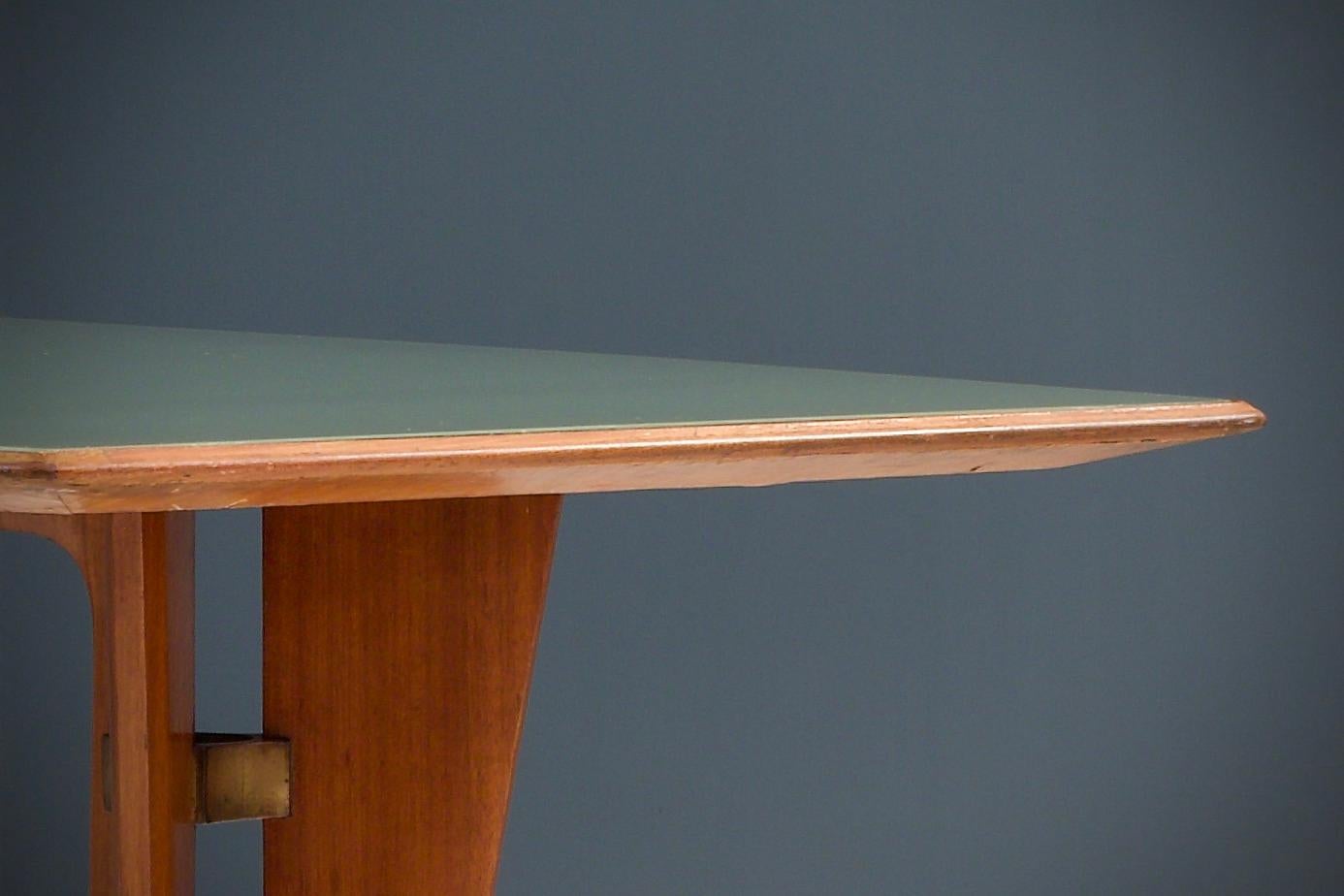 italien Table à manger sculpturale d'Ariberto Colombo, Italie, années 1950 en vente