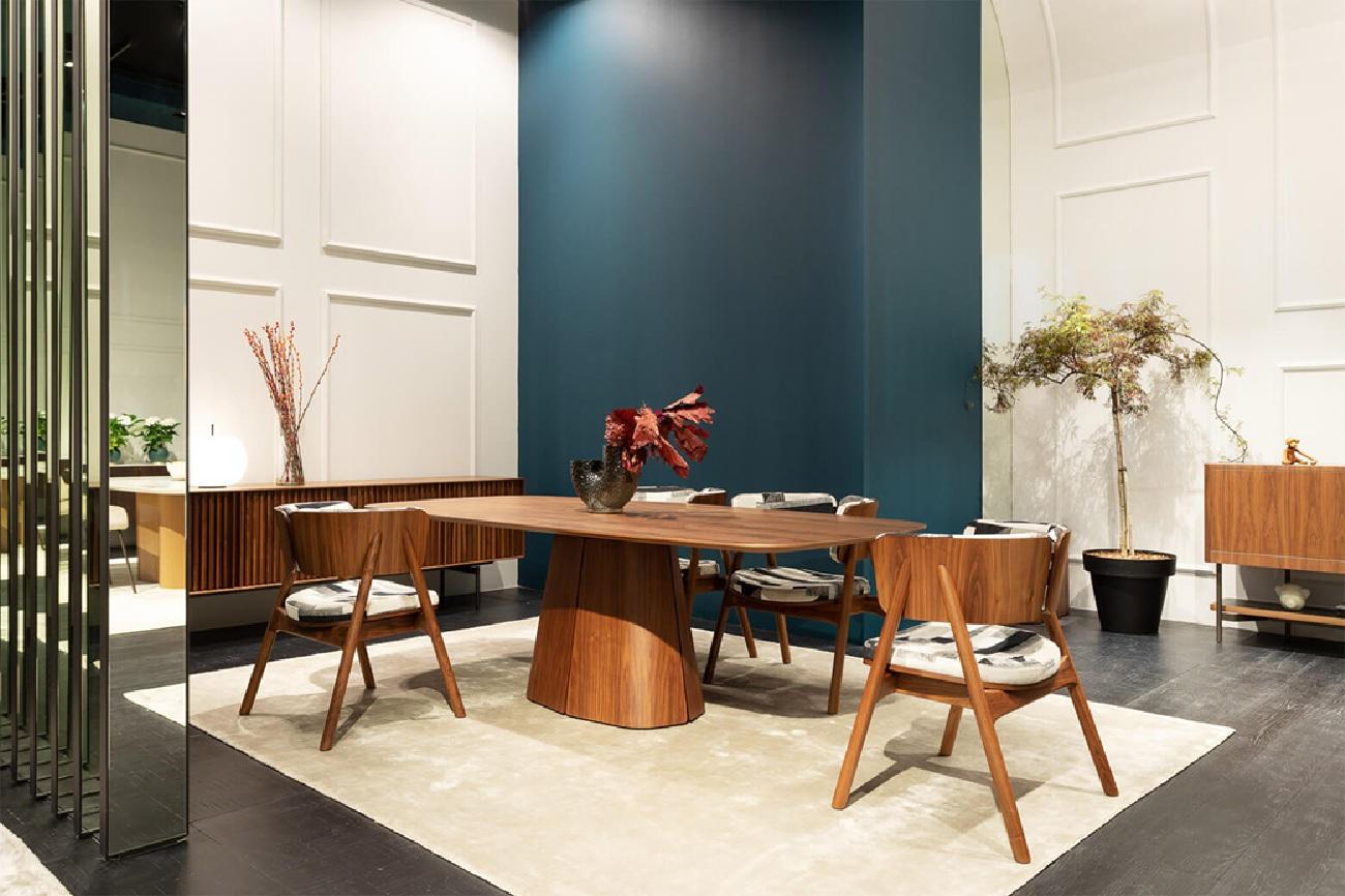 Tavolo da pranzo scultoreo con piano ovale in colori RAL personalizzati in vendita 5