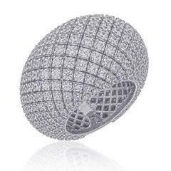 Skulpturaler Dome-Ring aus 18 Karat Weißgold mit 5,60 Karat runden Brillanten