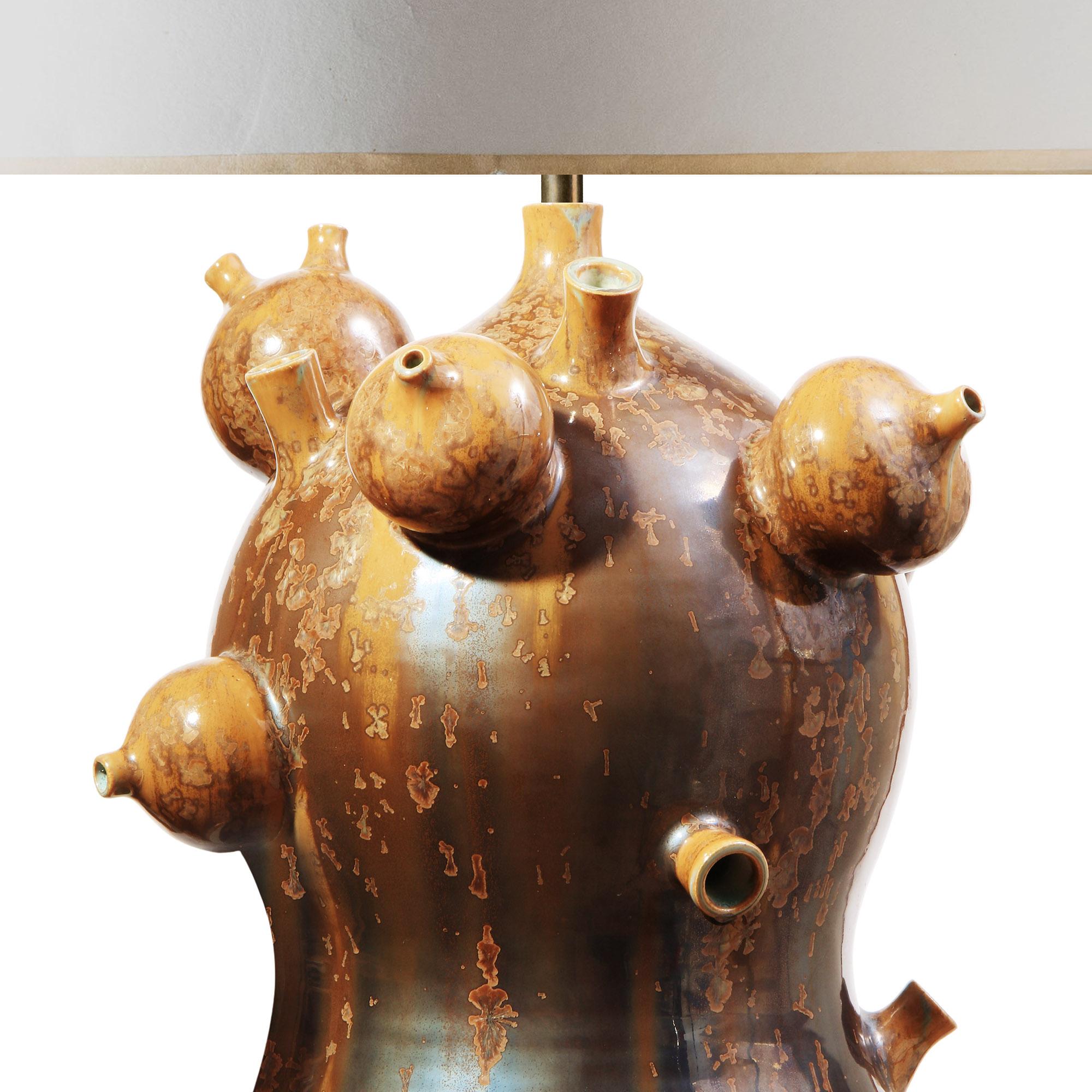 Lampe de table sculpturale à double gourde - glaçure métallique avec protubérances organiques Neuf - En vente à London, by appointment only