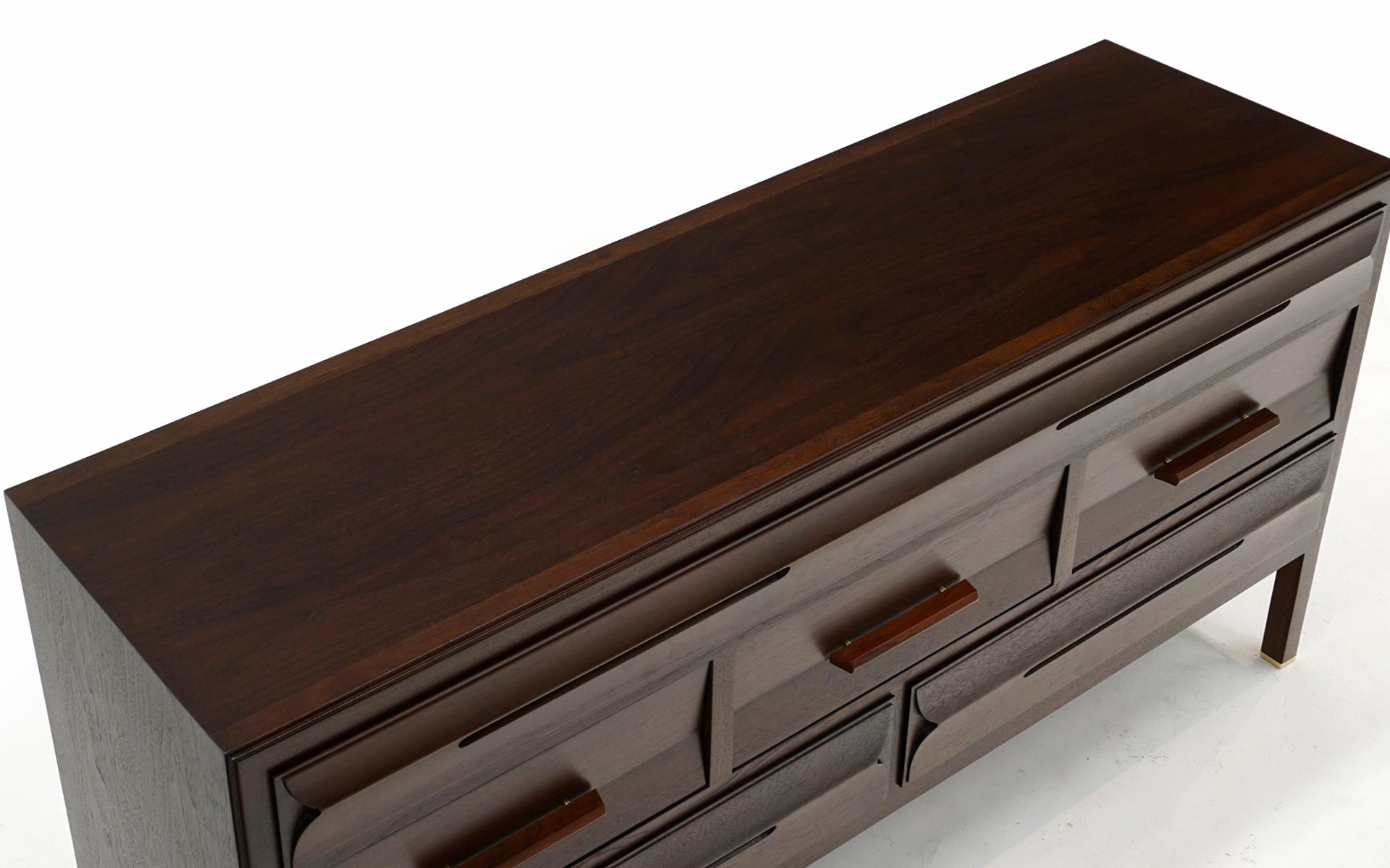 Sculptural Dresser in Walnut with Brass Accents by Edward Wormley for Dunbar In Excellent Condition In Kansas City, MO