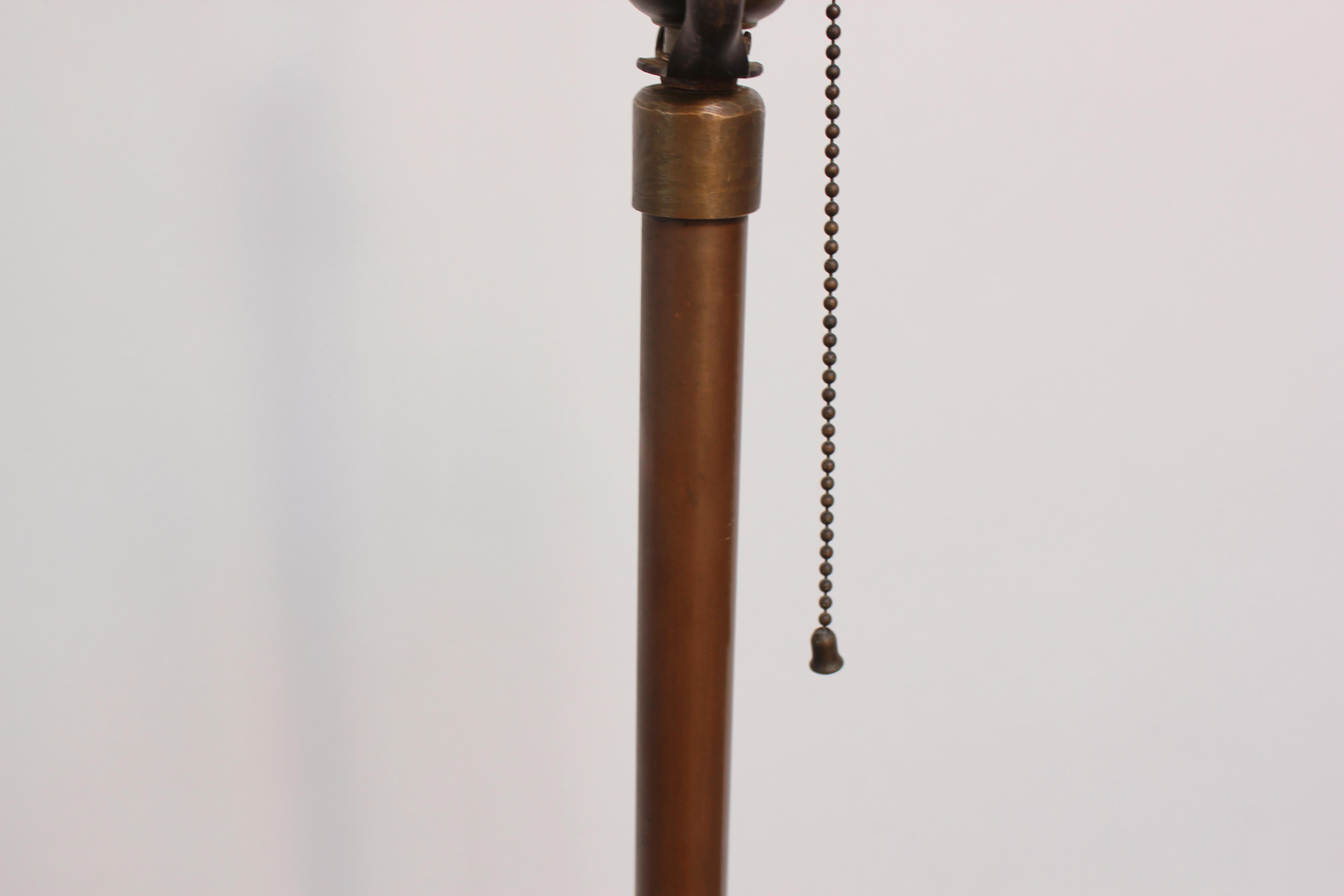 Lampadaire sculptural en bois flotté et laiton en vente 5