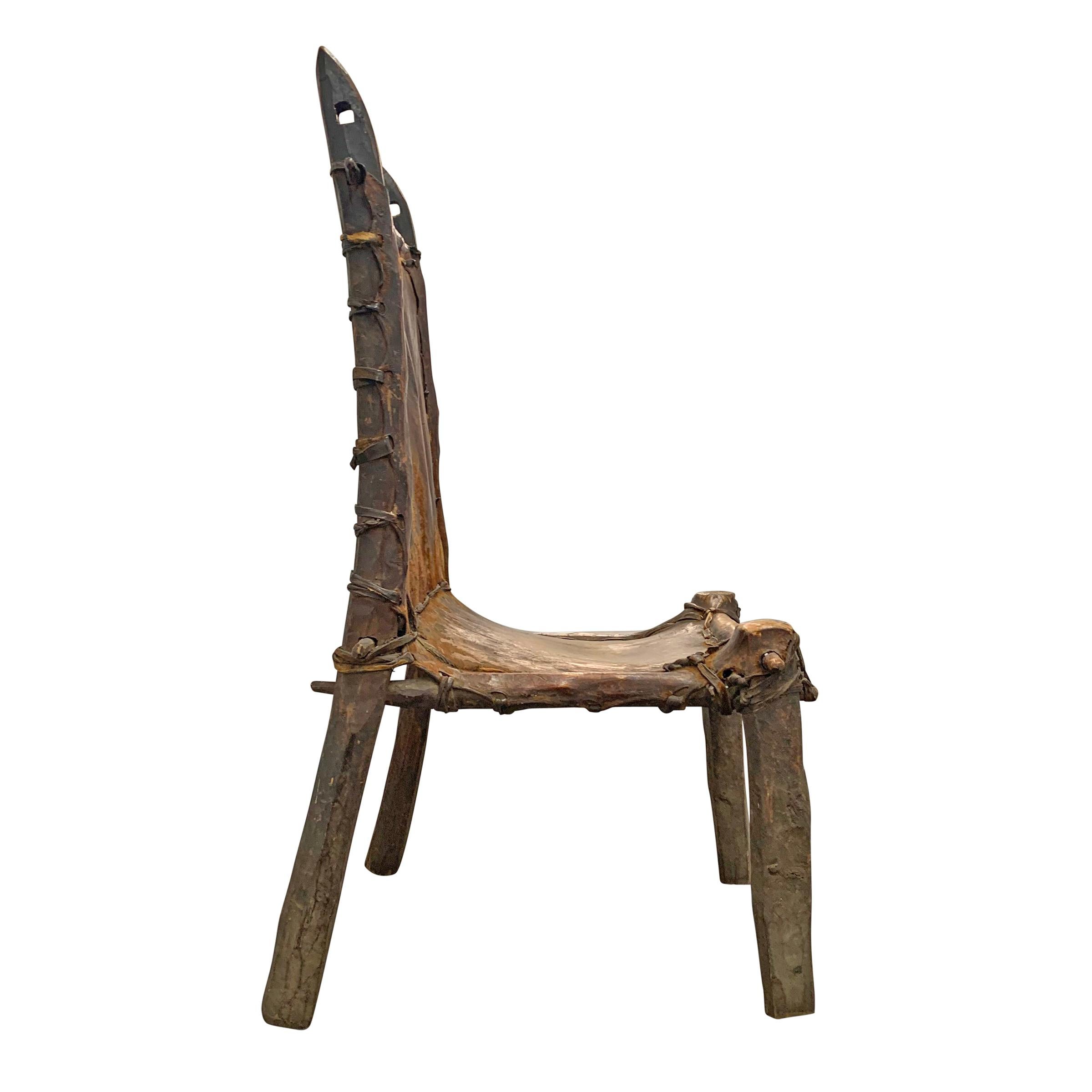 Tribal Chaise éthiopienne sculpturale du début du XXe siècle en vente