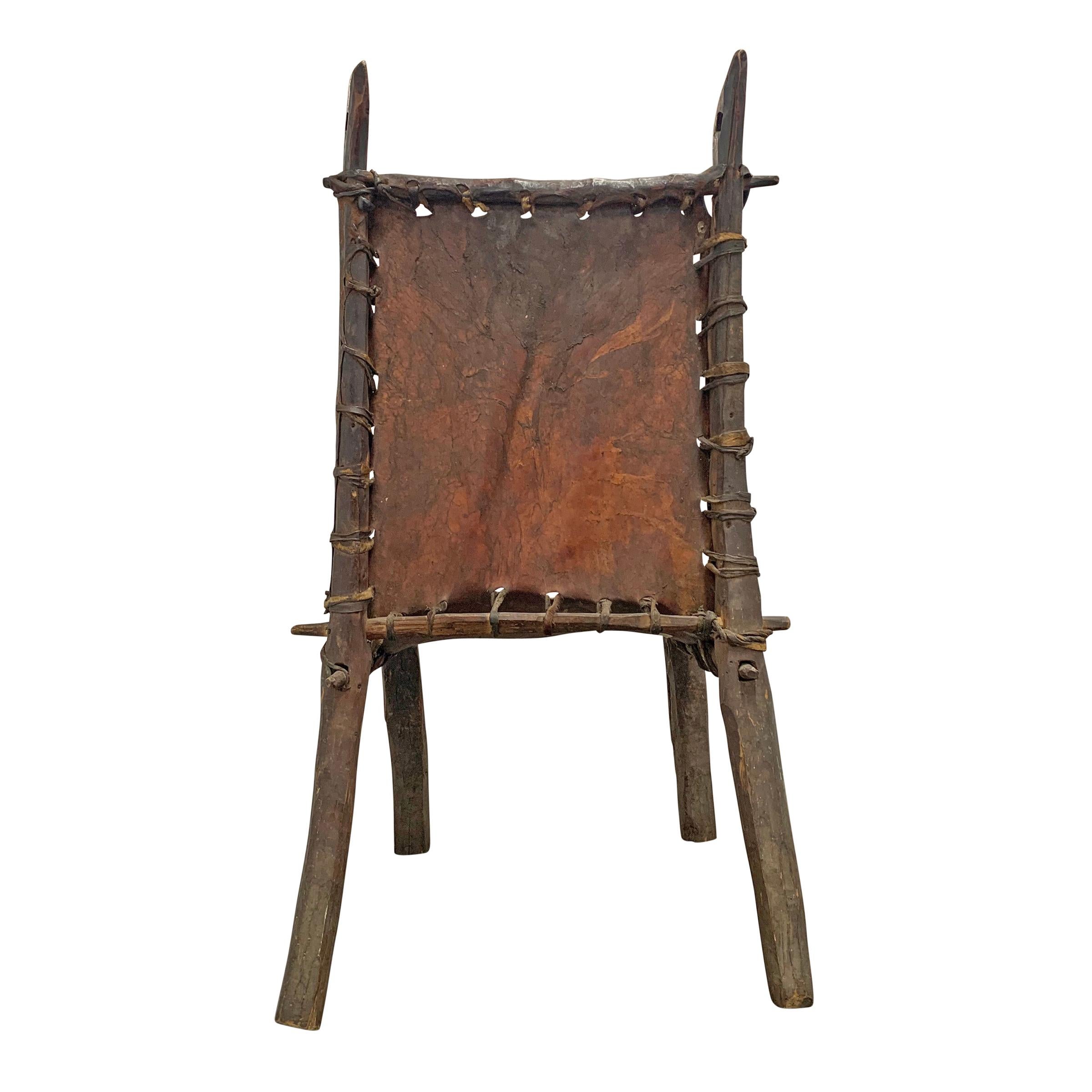 Äthiopischer skulpturaler Stuhl des frühen 20. Jahrhunderts im Angebot 4