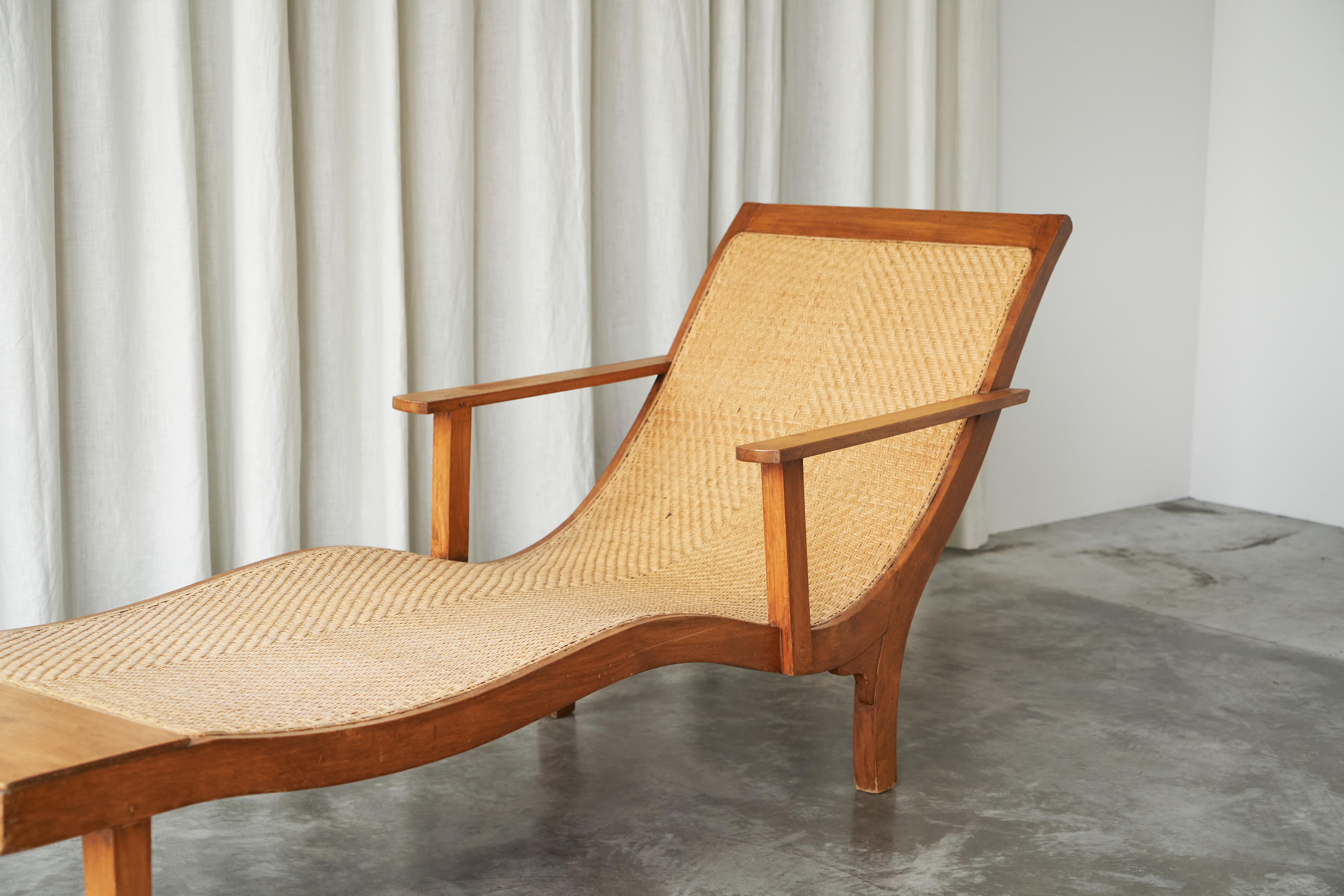 Indonesian Sculptural Early Dutch Colonial Chaise Longue in Wood and Hand Woven Cane 1920s