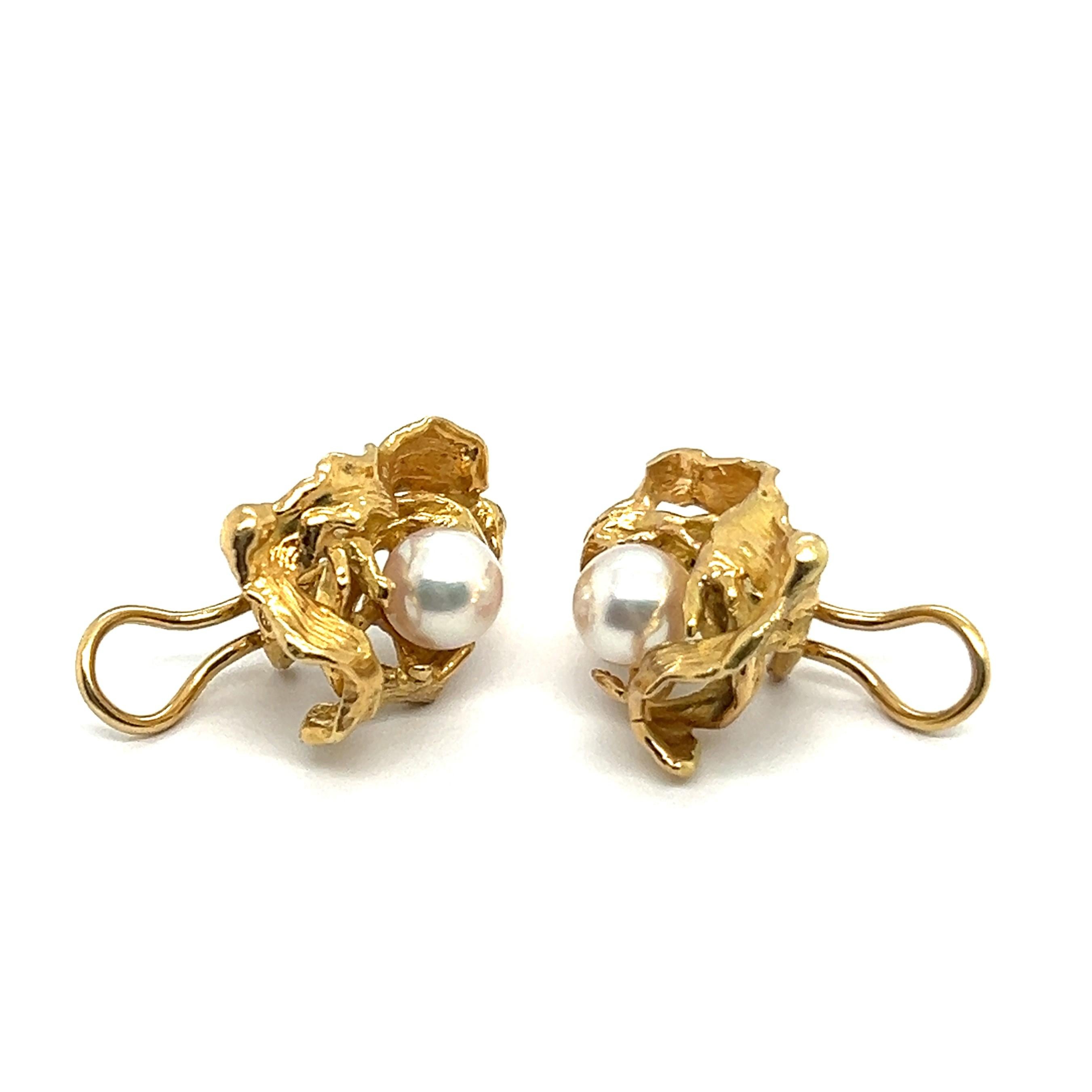 Round Cut Sculptural Earrings with Akoya Pearls in 18 Karat Yellow Gold by Gilbert Albert For Sale