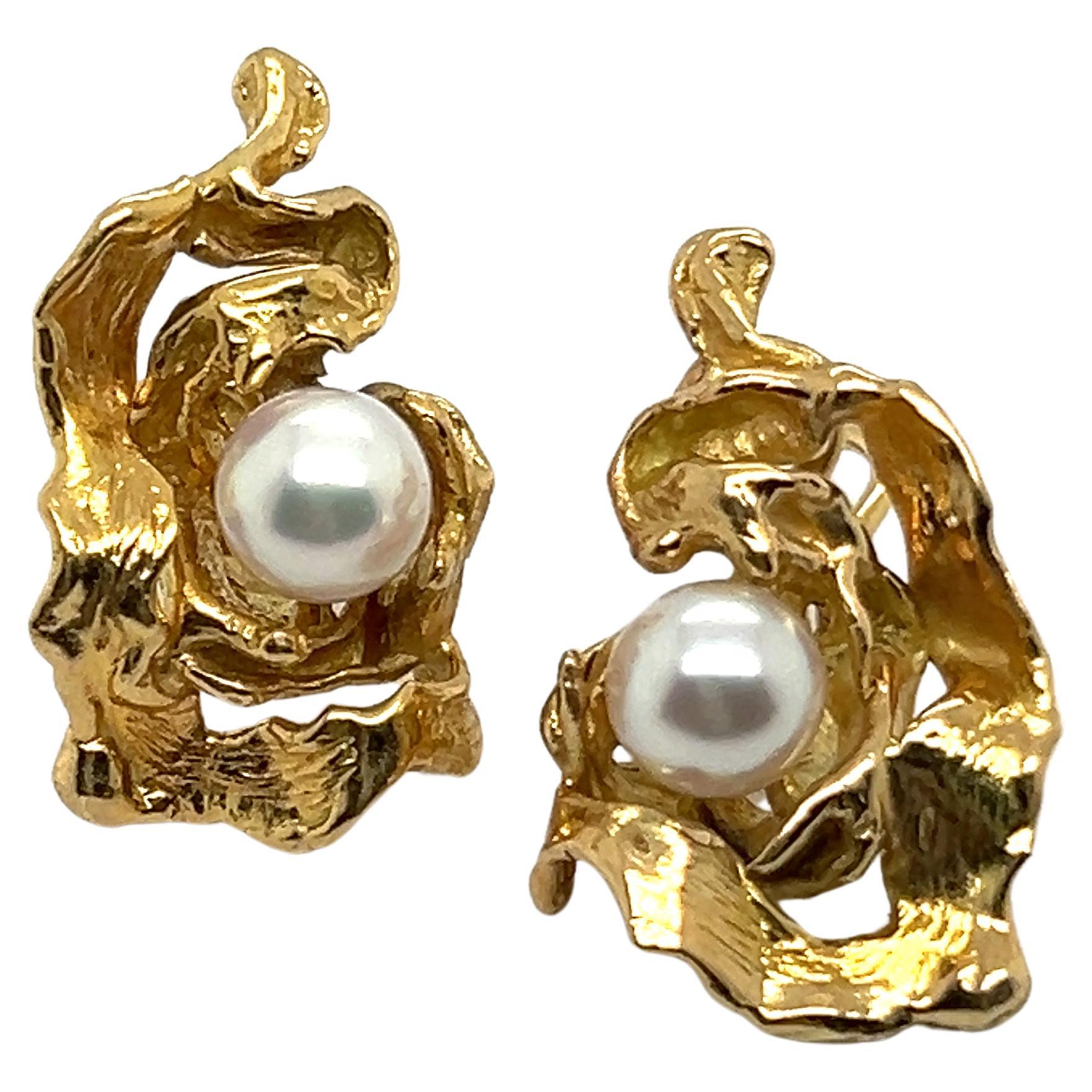 Sculptural Earrings with Akoya Pearls in 18 Karat Yellow Gold by Gilbert Albert