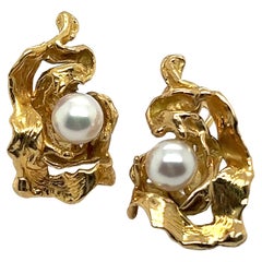 Vintage Sculptural Earrings with Akoya Pearls in 18 Karat Yellow Gold by Gilbert Albert