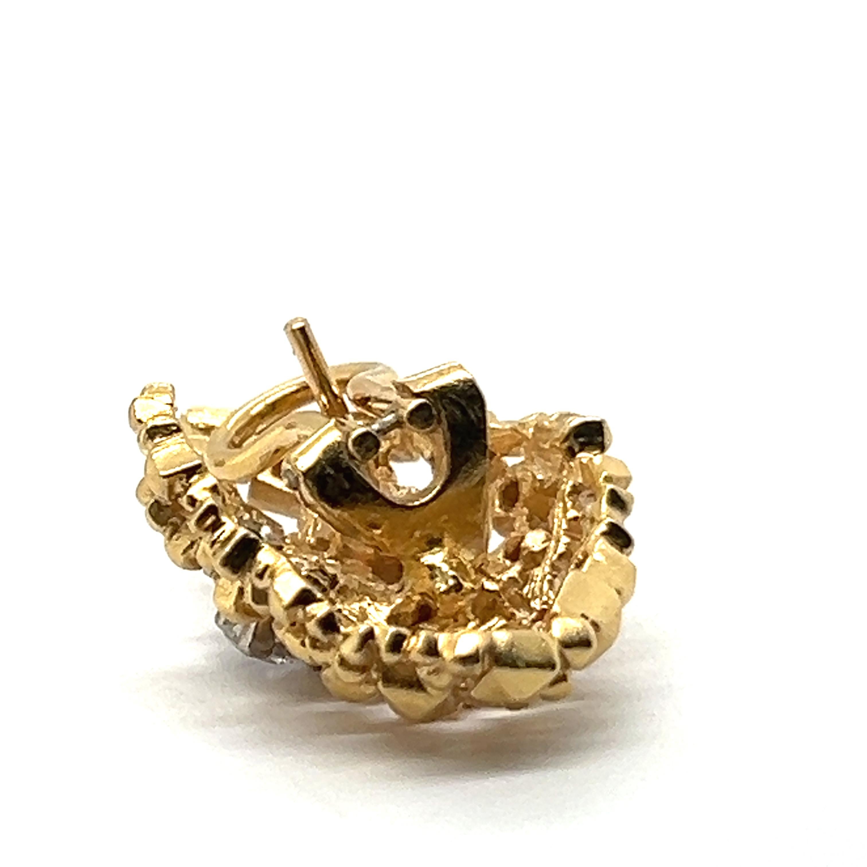Skulpturale Ohrringe mit Diamanten aus 18 Karat Gelbgold von Gilbert Albert für Damen oder Herren im Angebot