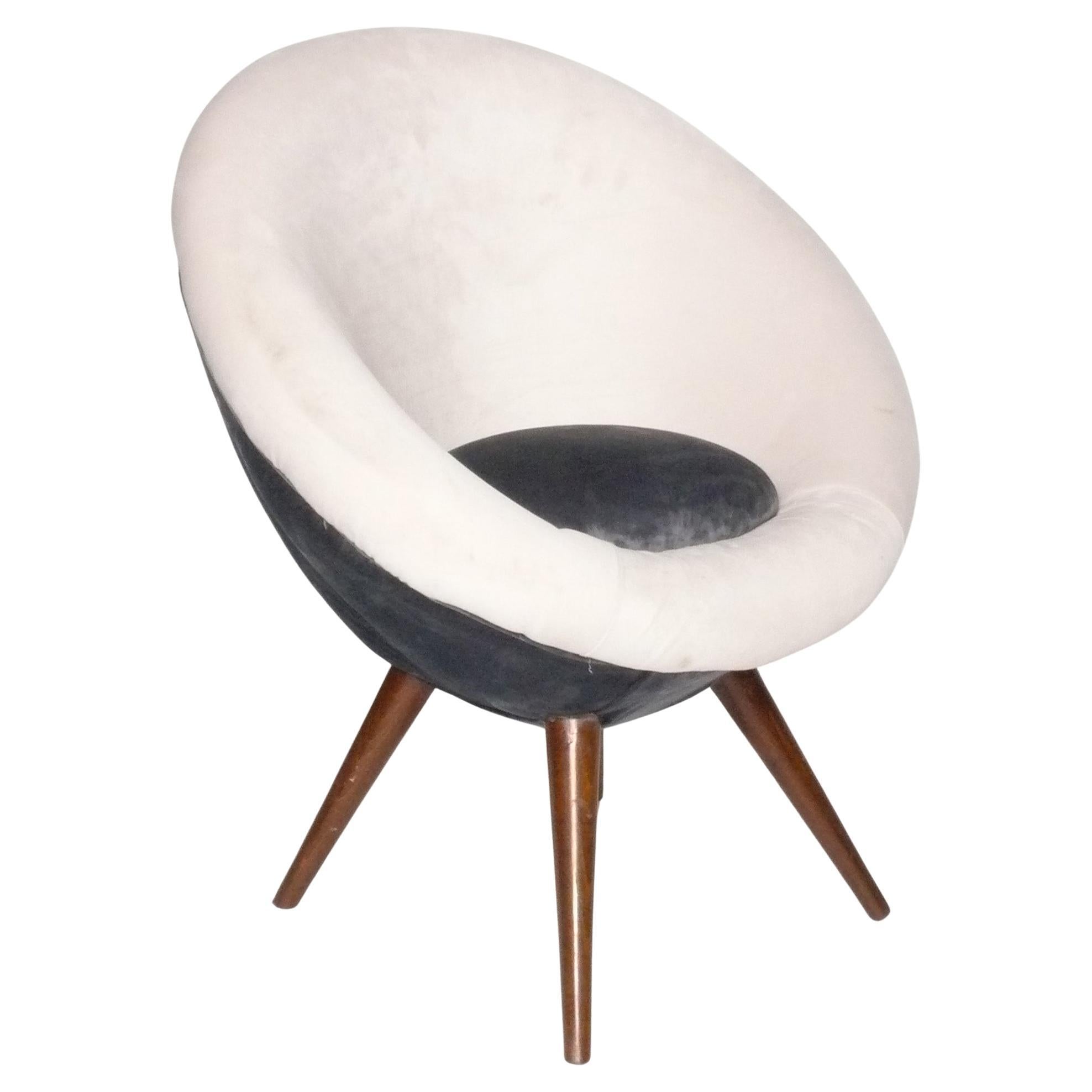 Sculptural Egg Oeuf Chair Mid Century Modern French Style Petite Size