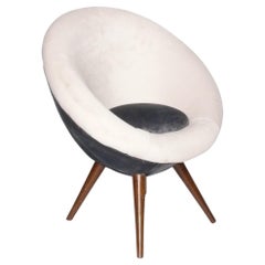 Sculptural Egg Oeuf Chair Mid Century Modern French Style Petite Size