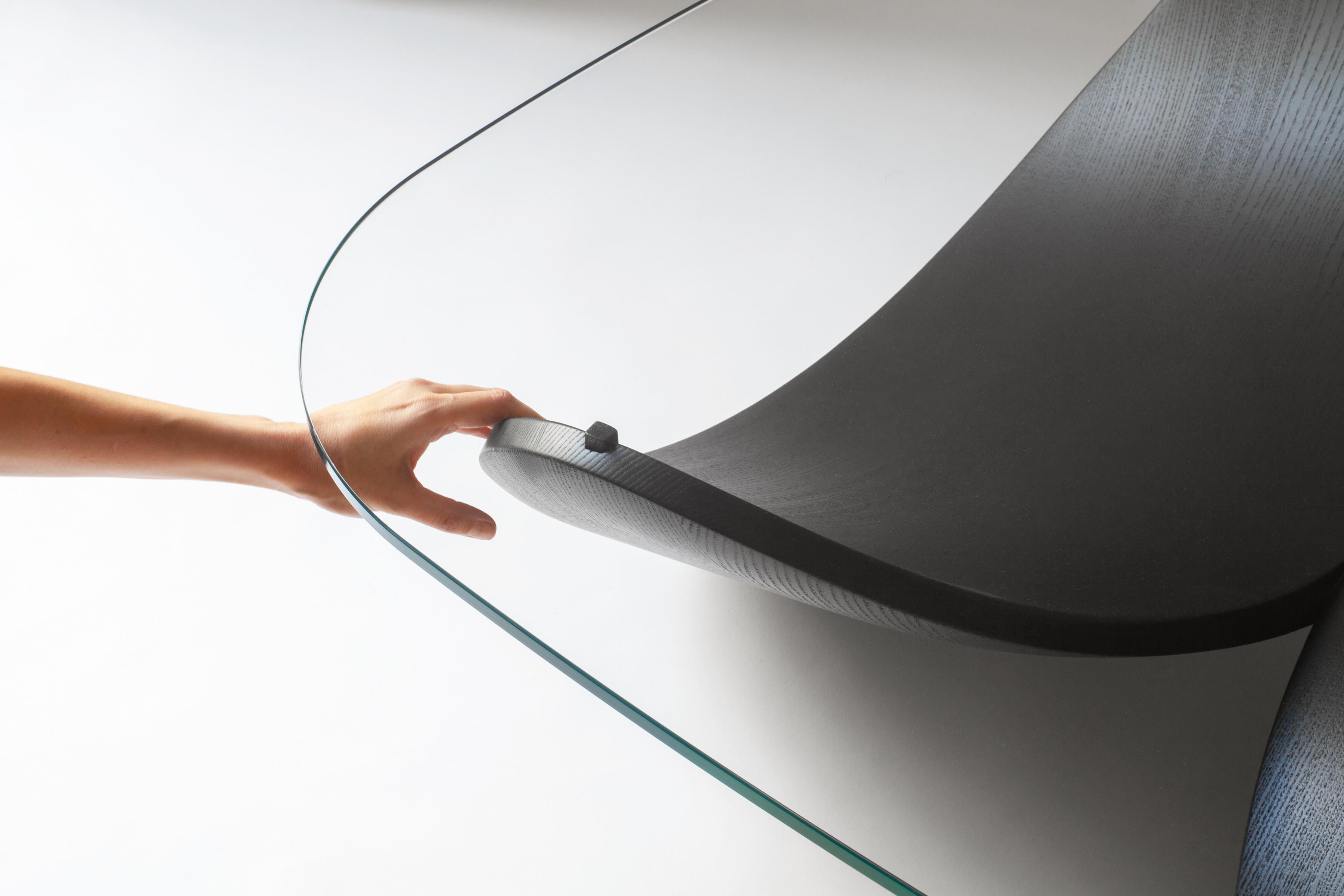 Sculptural Élevé Coffee Table, Handcrafted in Italy, Numbered Series, Black Wood Neuf - En vente à Milano, IT