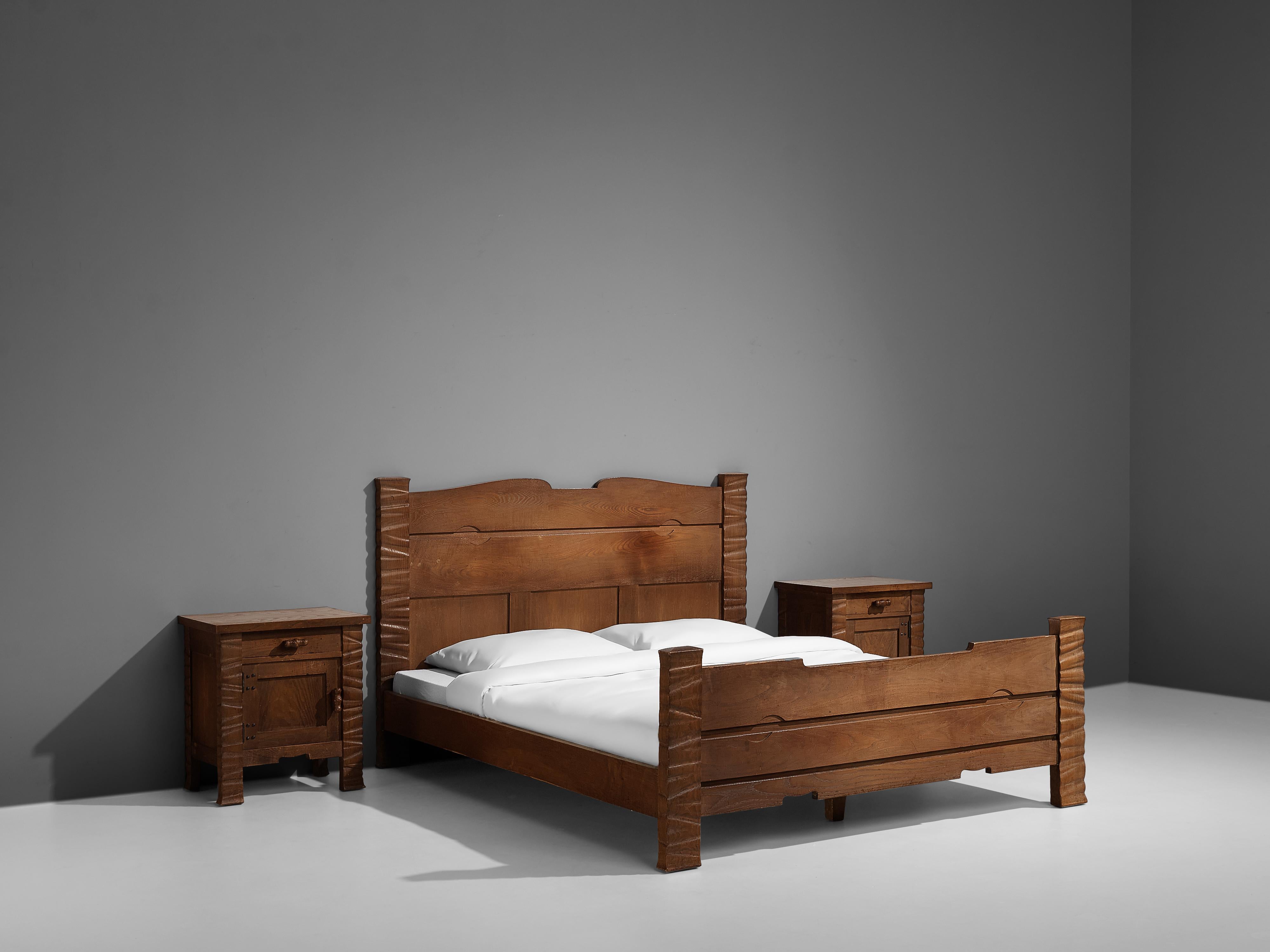 Sculptural Ernesto Valabrega Kingsize Bed in Oak with Nightstands 4