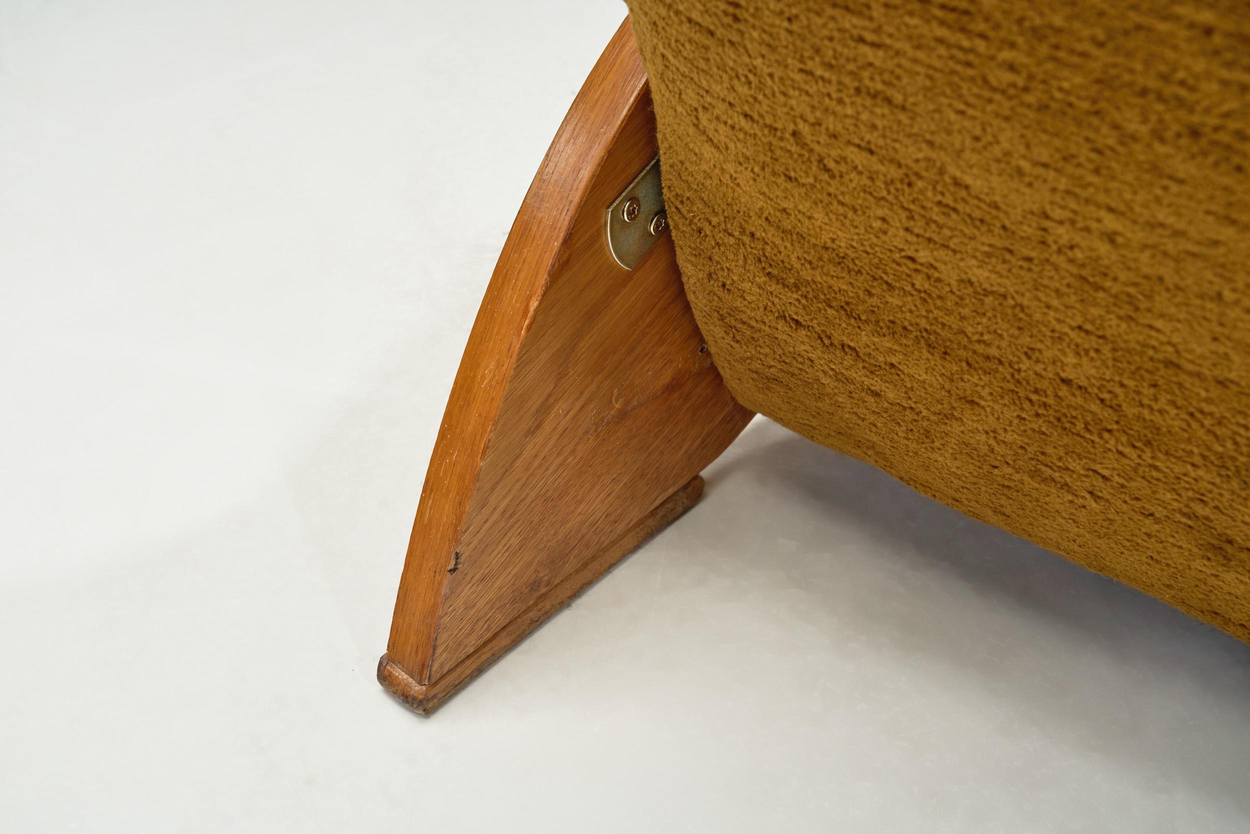 Sculptural European Modern Oak Lounge Chair, Europe 1960s For Sale 9