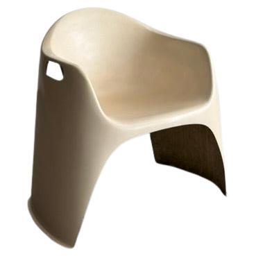 Sculptural fiberglass chair by Walter Papst For Sale