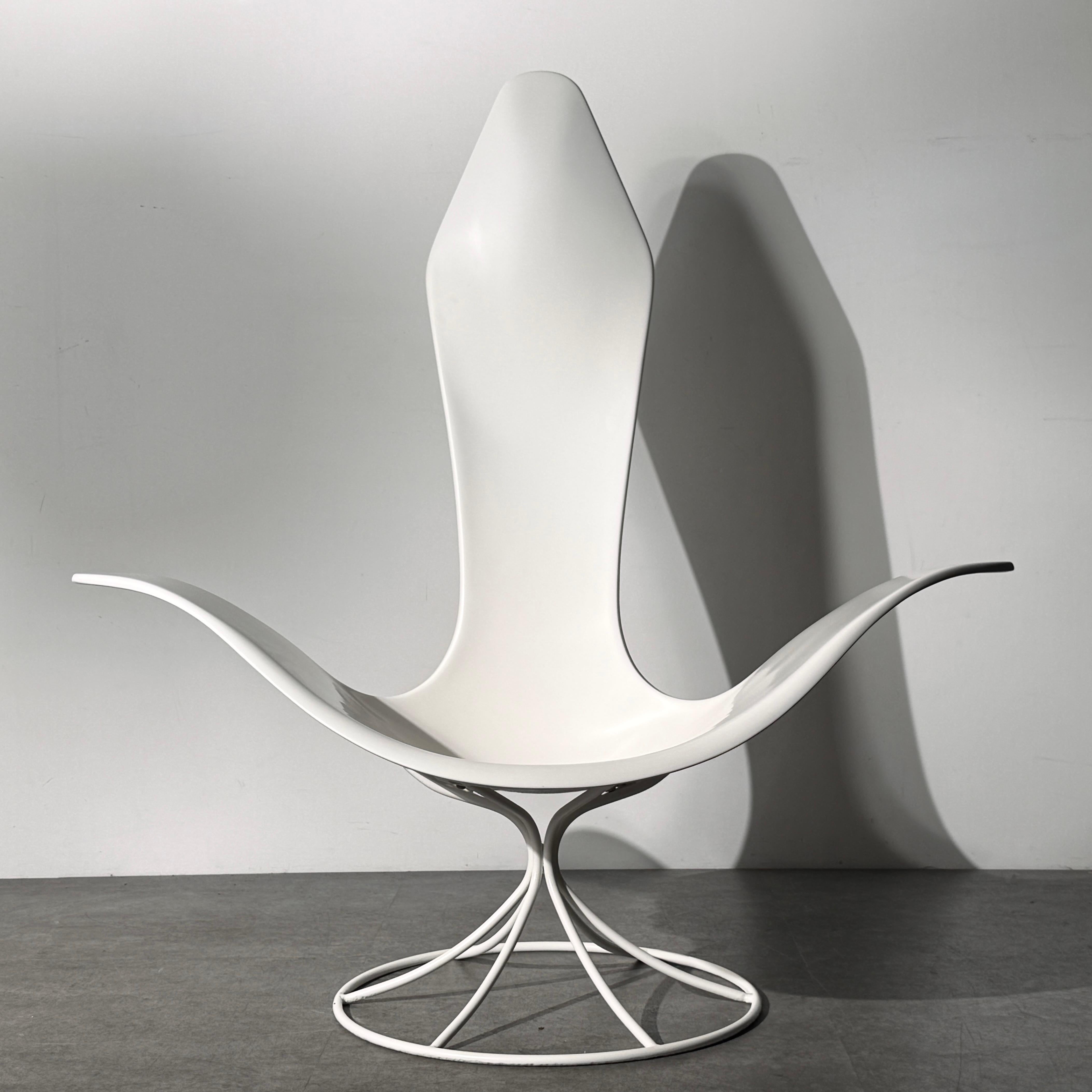 Sculptural Fiberglass White Tulip Lounge Chair by Erwine 
Estelle Laverne 1950s For Sale