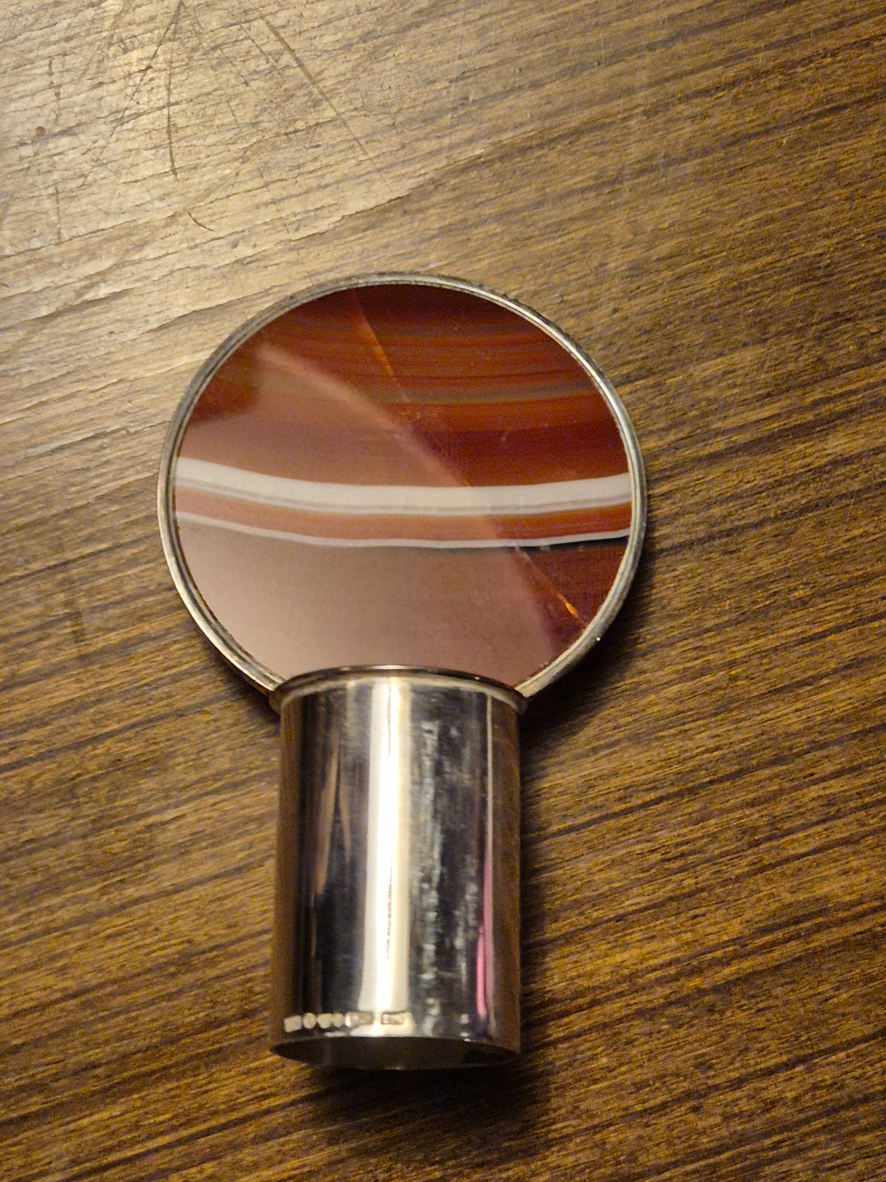 Scandinavian Modern Sculptural flask in solid silver with agate by Inga Lagervall, Swedish 1952. For Sale