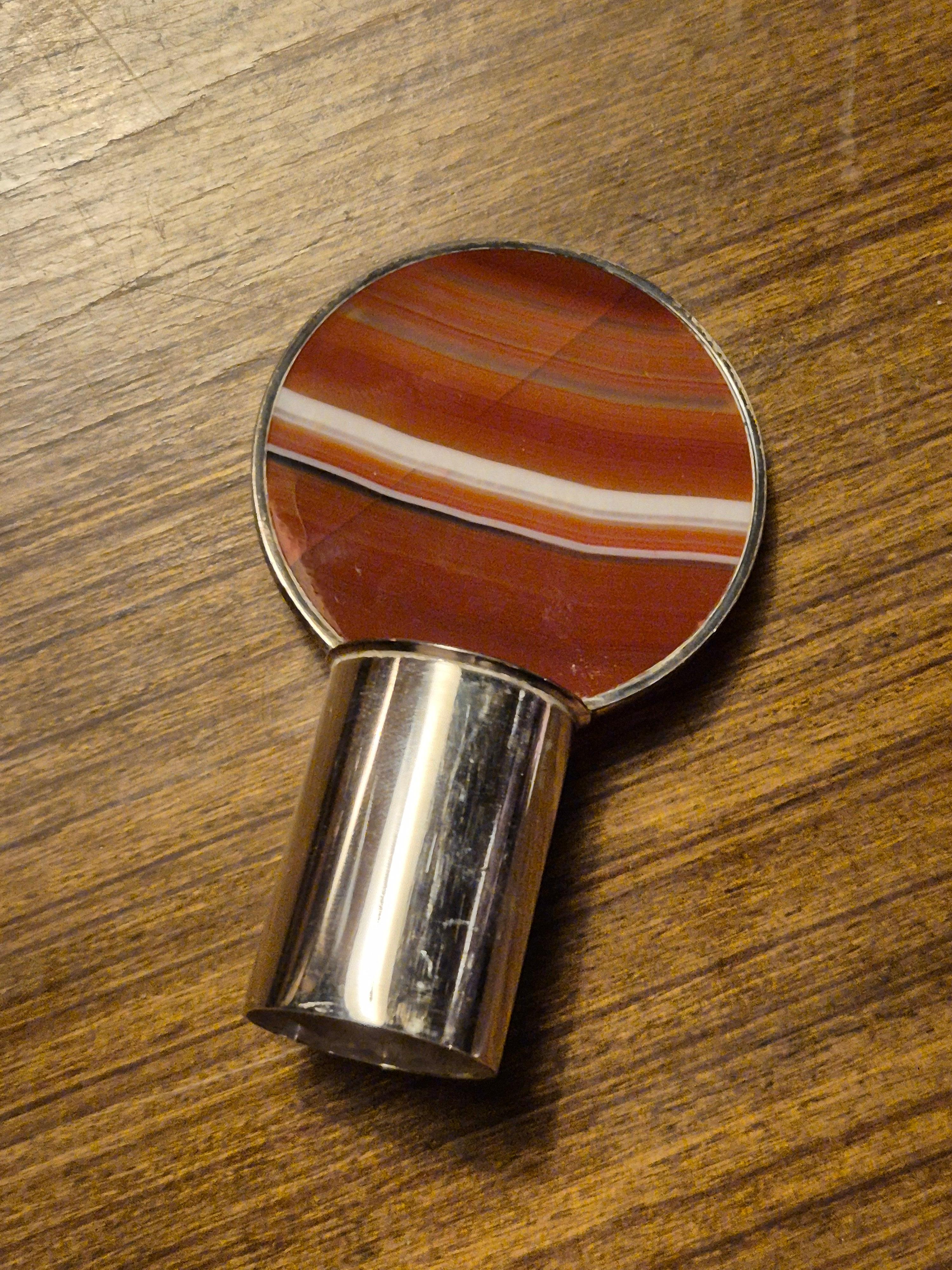 Sculptural flask in solid silver with agate by Inga Lagervall, Swedish 1952. In Fair Condition For Sale In Stockholm, SE