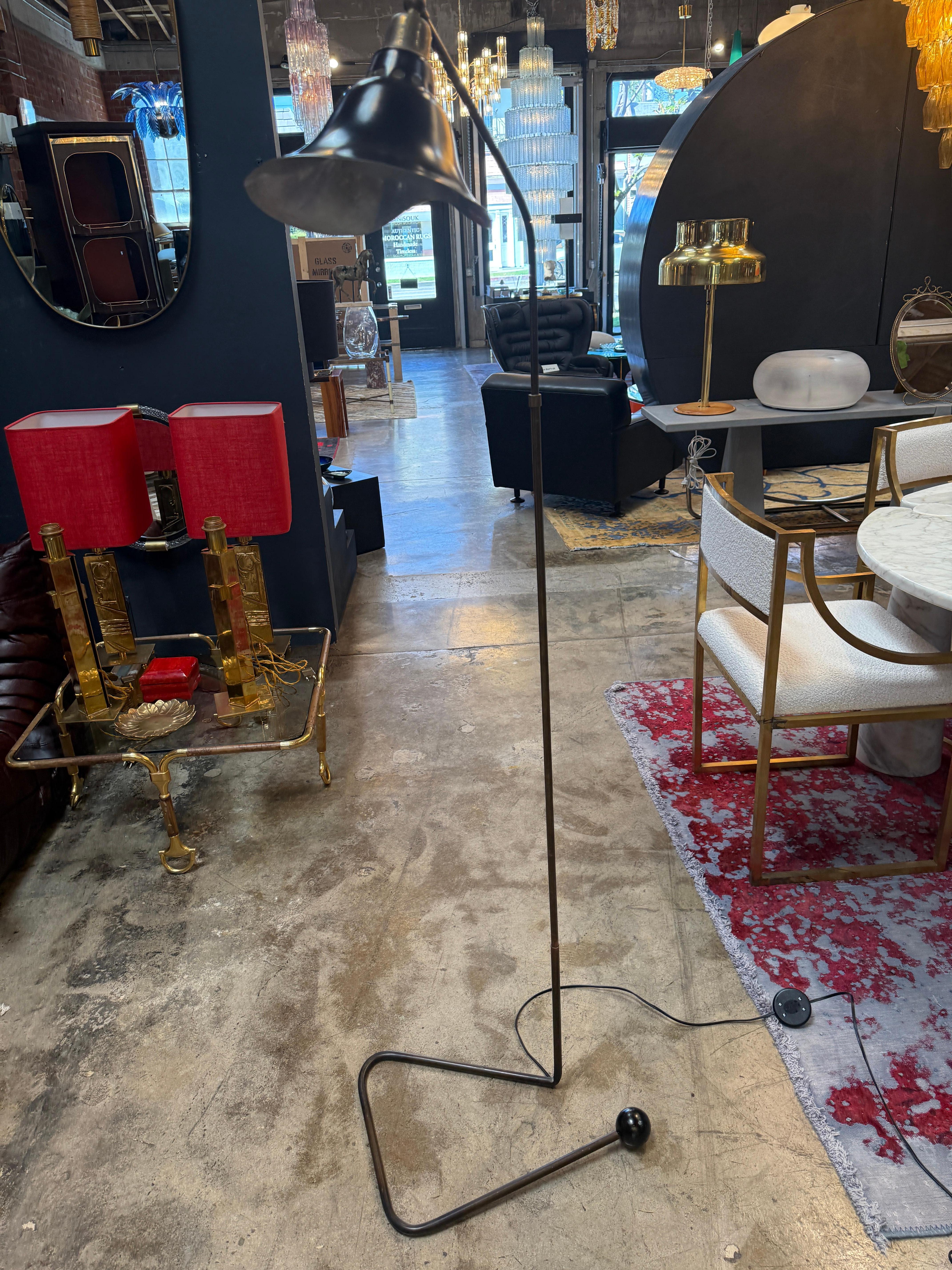 Modern Sculptural Floor Lamp with Curved Base, 1950s For Sale