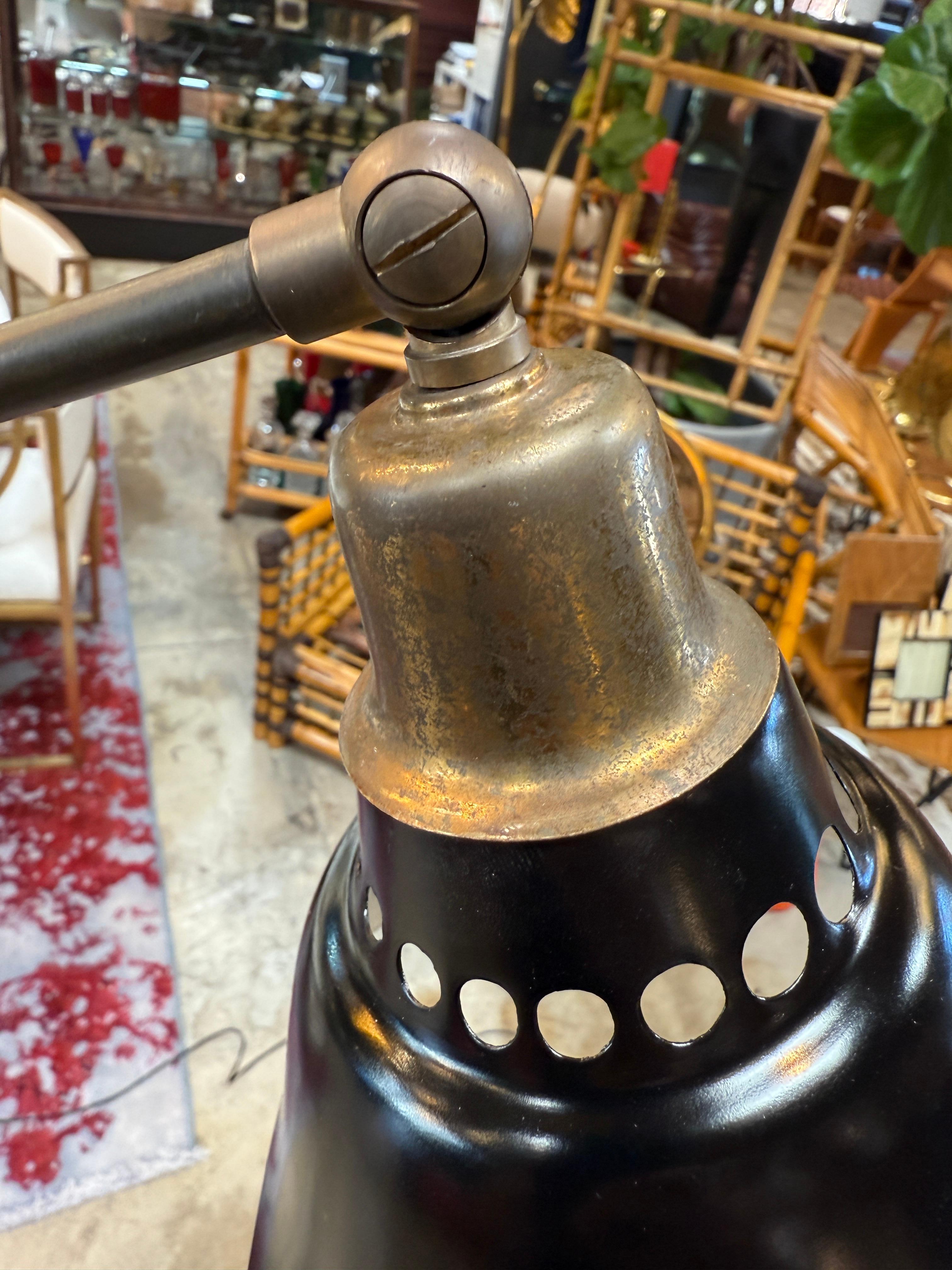 Sculptural Floor Lamp with Curved Base, 1950s In Good Condition For Sale In Los Angeles, CA