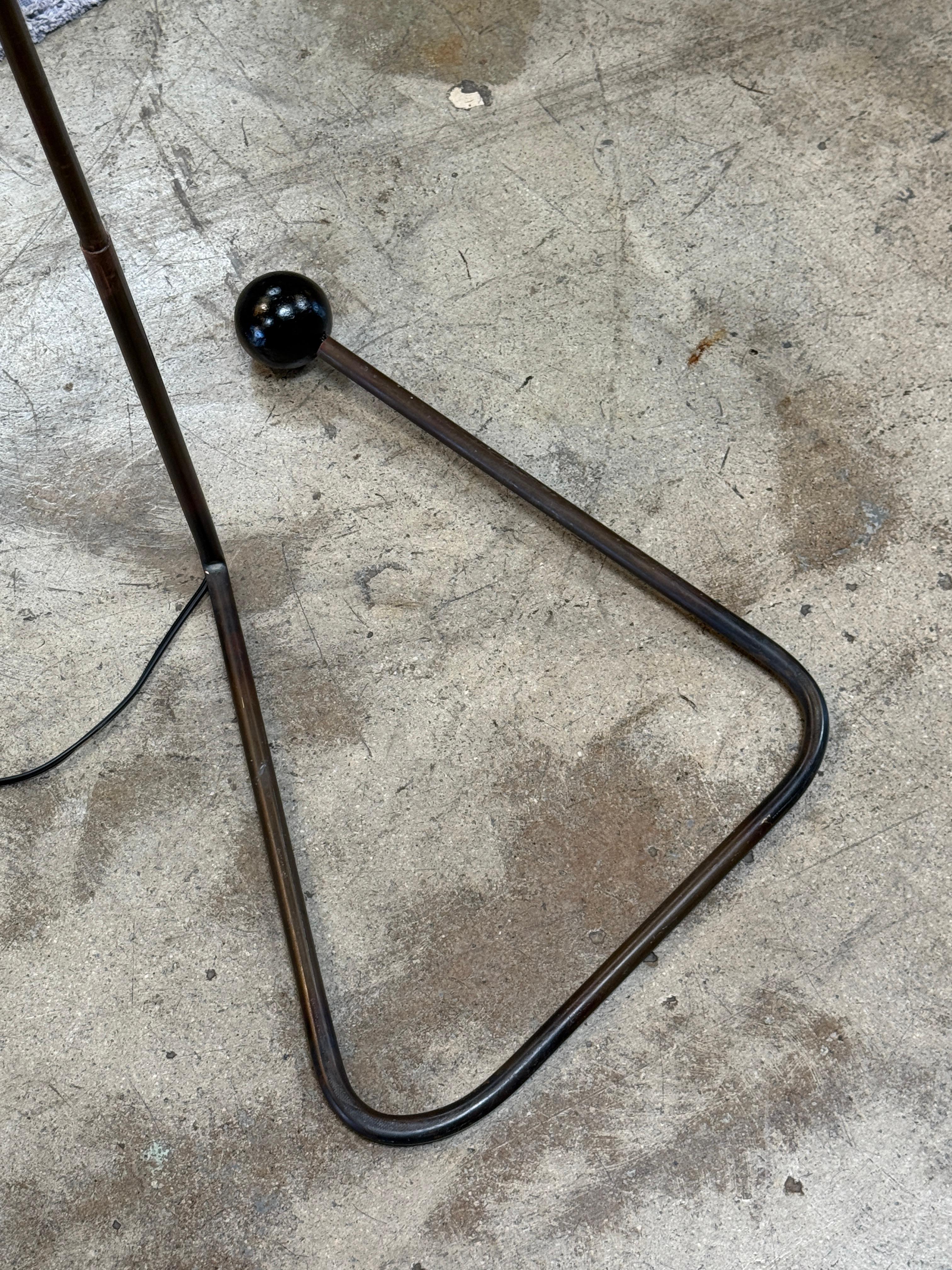 Mid-20th Century Sculptural Floor Lamp with Curved Base, 1950s For Sale