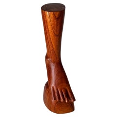 Espositore scultoreo di gioielli per piedi e caviglie in Wood Patinato - Decorativo