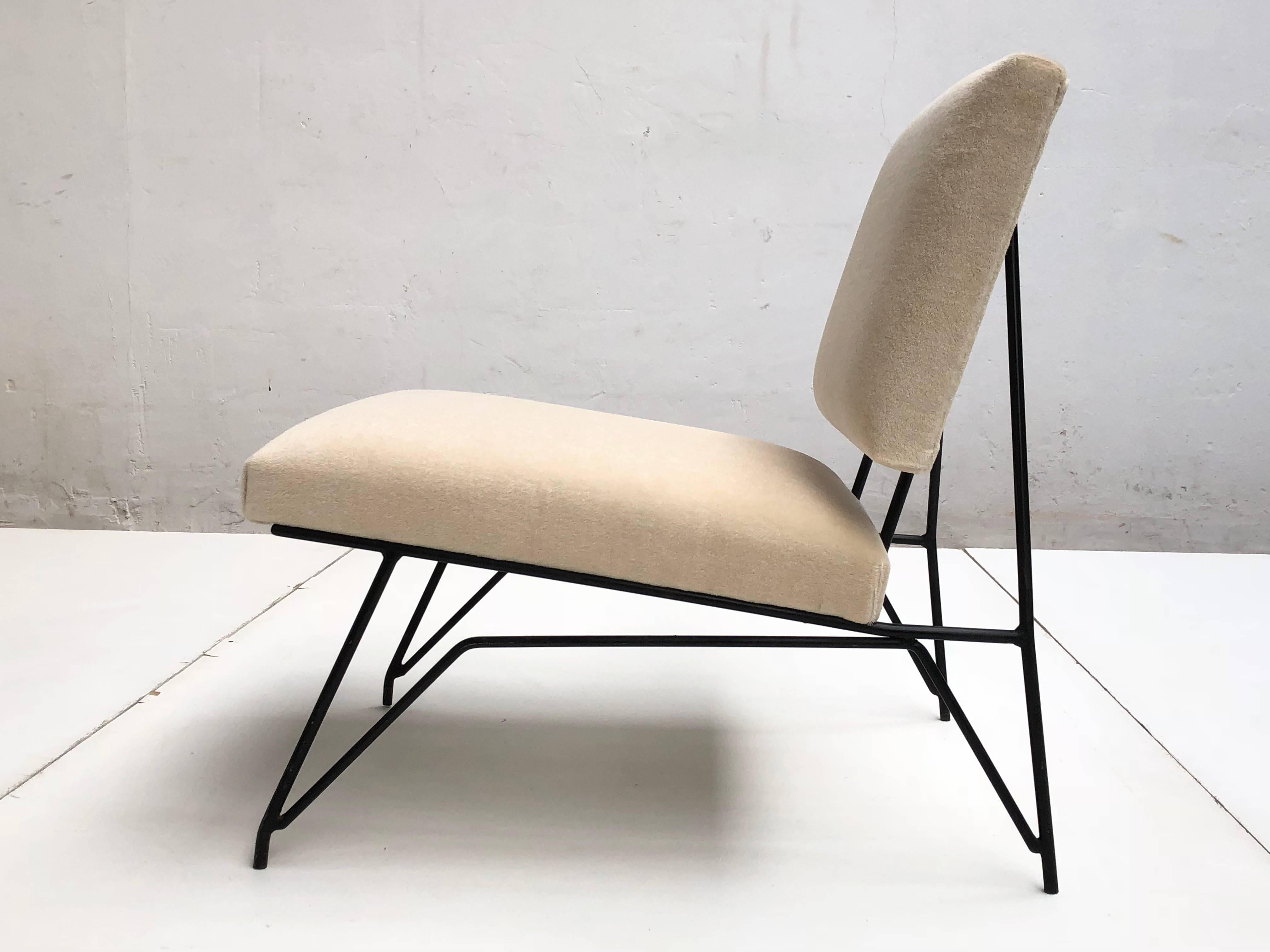 Enameled Sculptural Form Lounge Chair Attributed to Ravegnati & Vincenzi for D'arbo, 1950