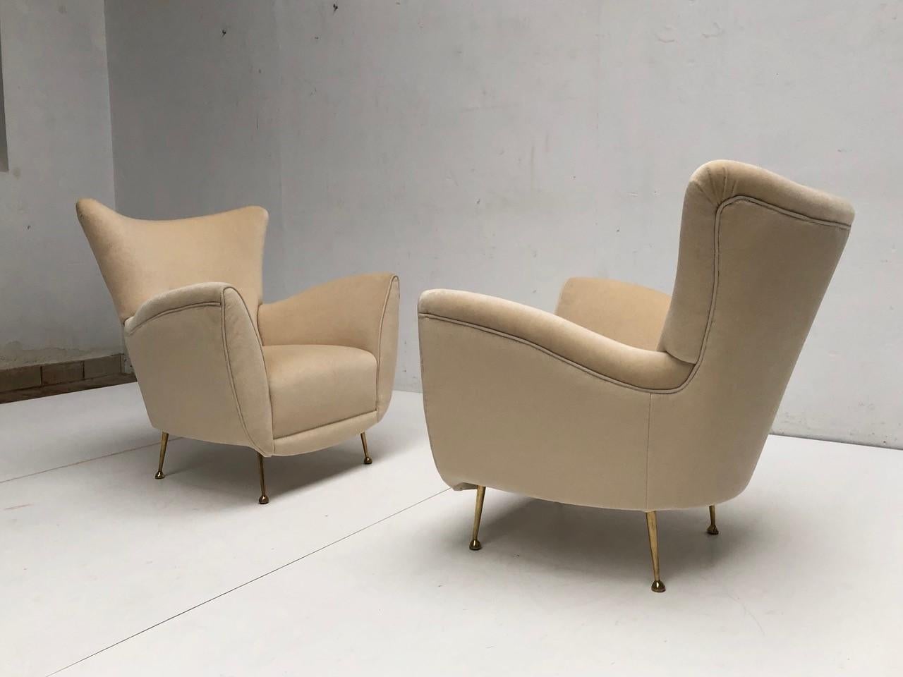 Italian Sculptural Form Lounge Chairs, Mohair Fabric with Brass Legs, ISA, Italy, 1950 For Sale