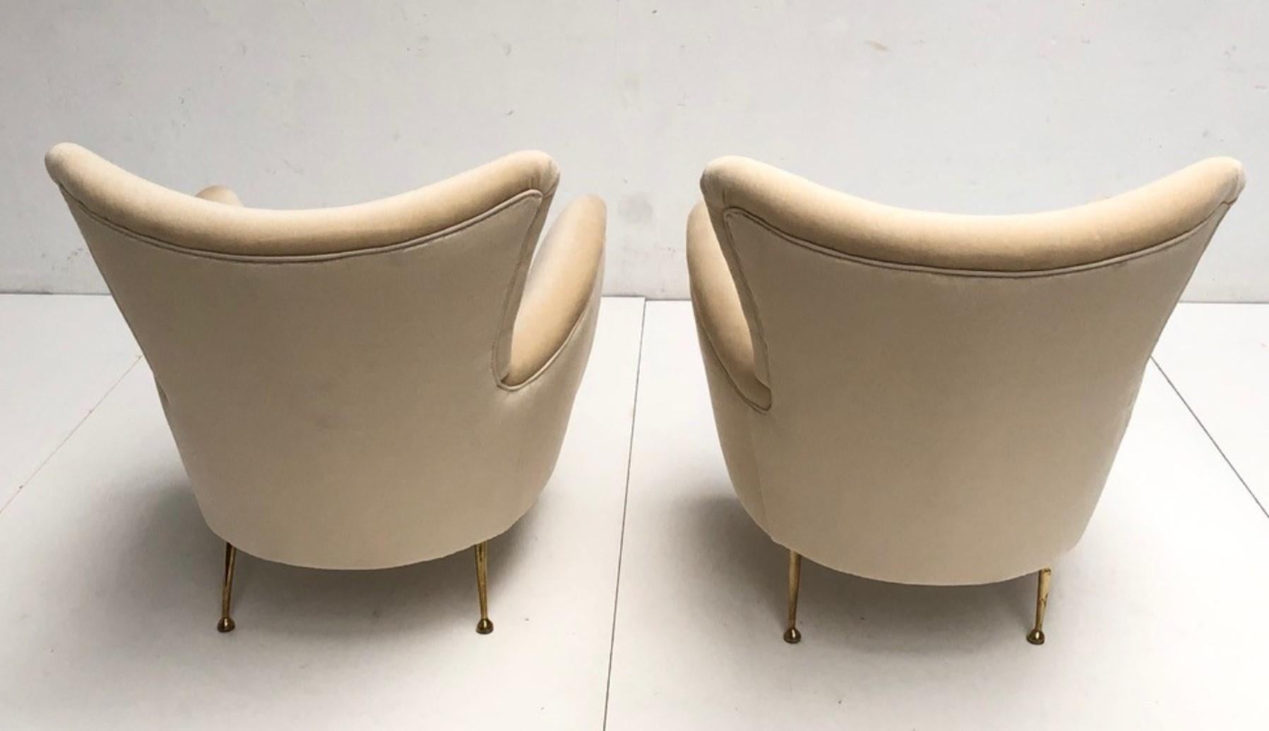 Mid-20th Century Sculptural Form Lounge Chairs, Mohair Fabric with Brass Legs, ISA, Italy, 1950 For Sale