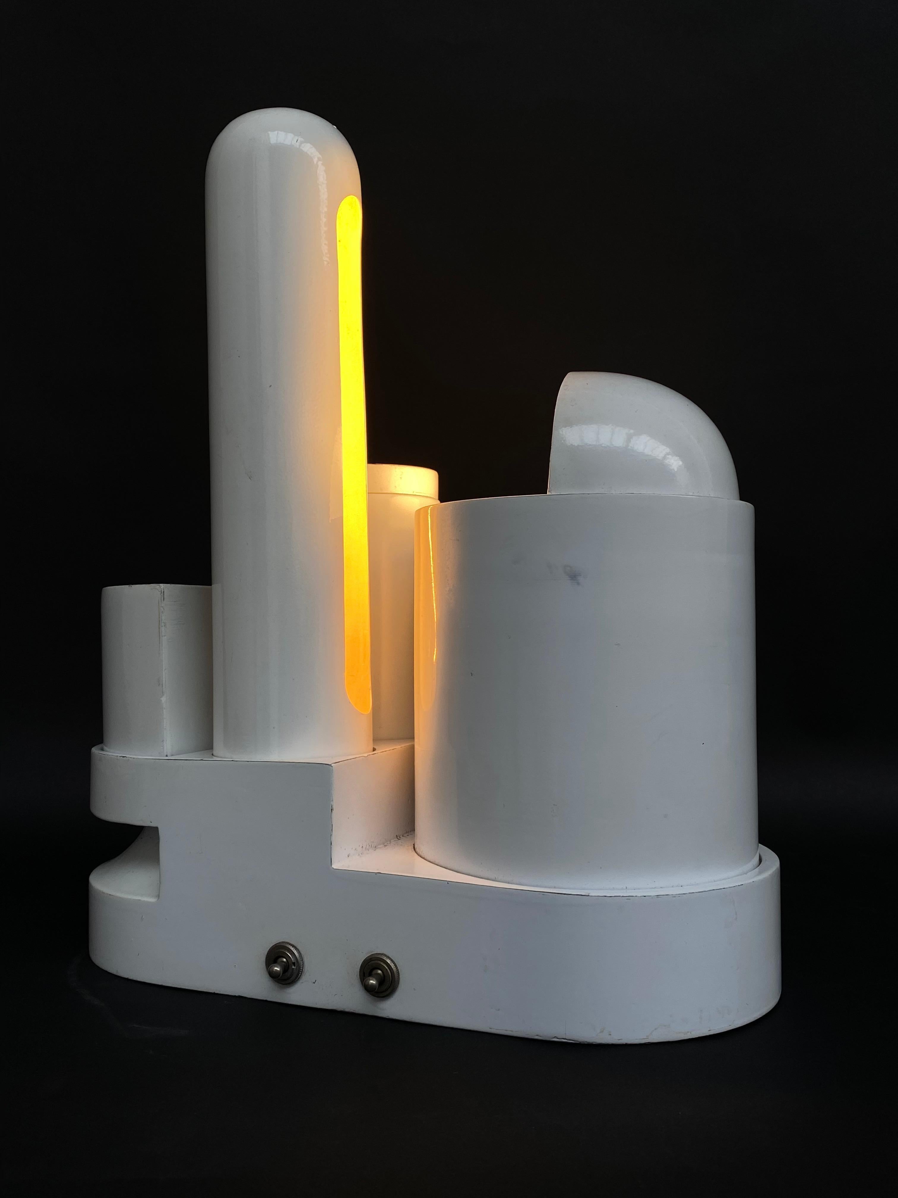 Wonderful and rare sculptural form 'Rimorchiatore' table lamp designed by Gae Aulenti for the Avant-garde lighting company 'Candle' ,Italy in 1967. This rare design forms part of the permanent design collection at the 'Cooper Hewitt Smithsonian'