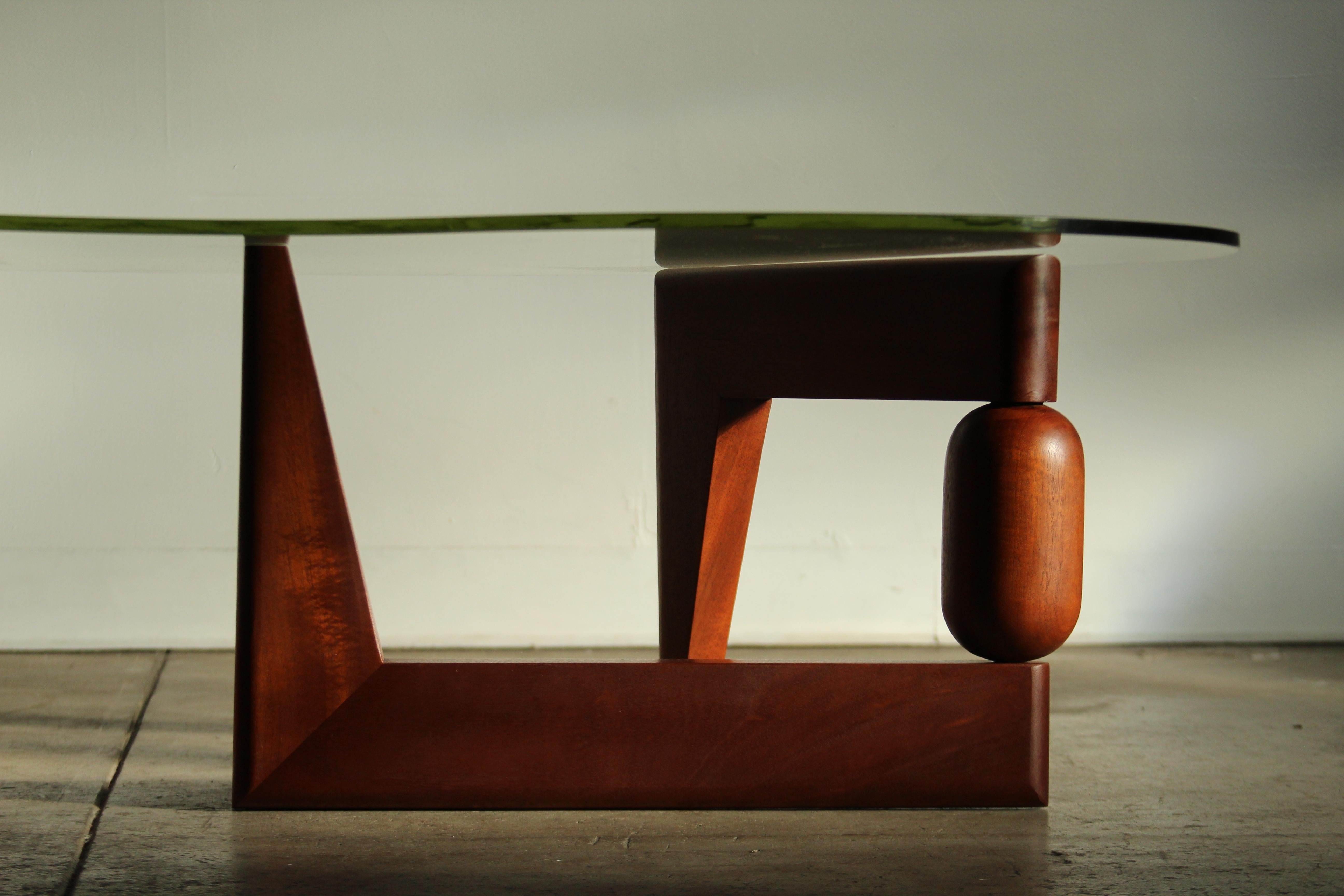 Sculptural Freeform Coffee Table in the Manner of Isamu Noguchi, 1970s For Sale 2