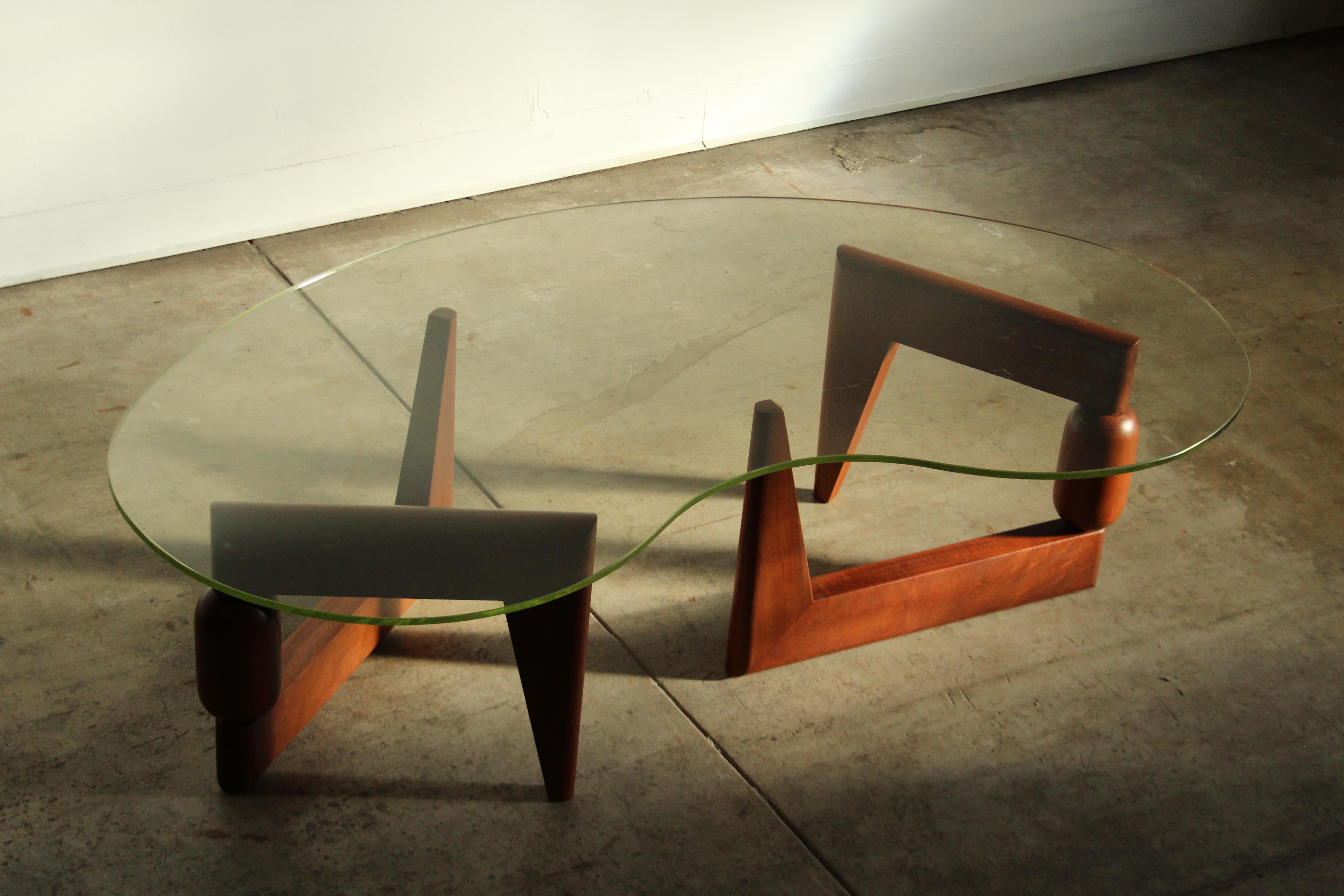 Sculptural Freeform Coffee Table in the Manner of Isamu Noguchi, 1970s For Sale 5