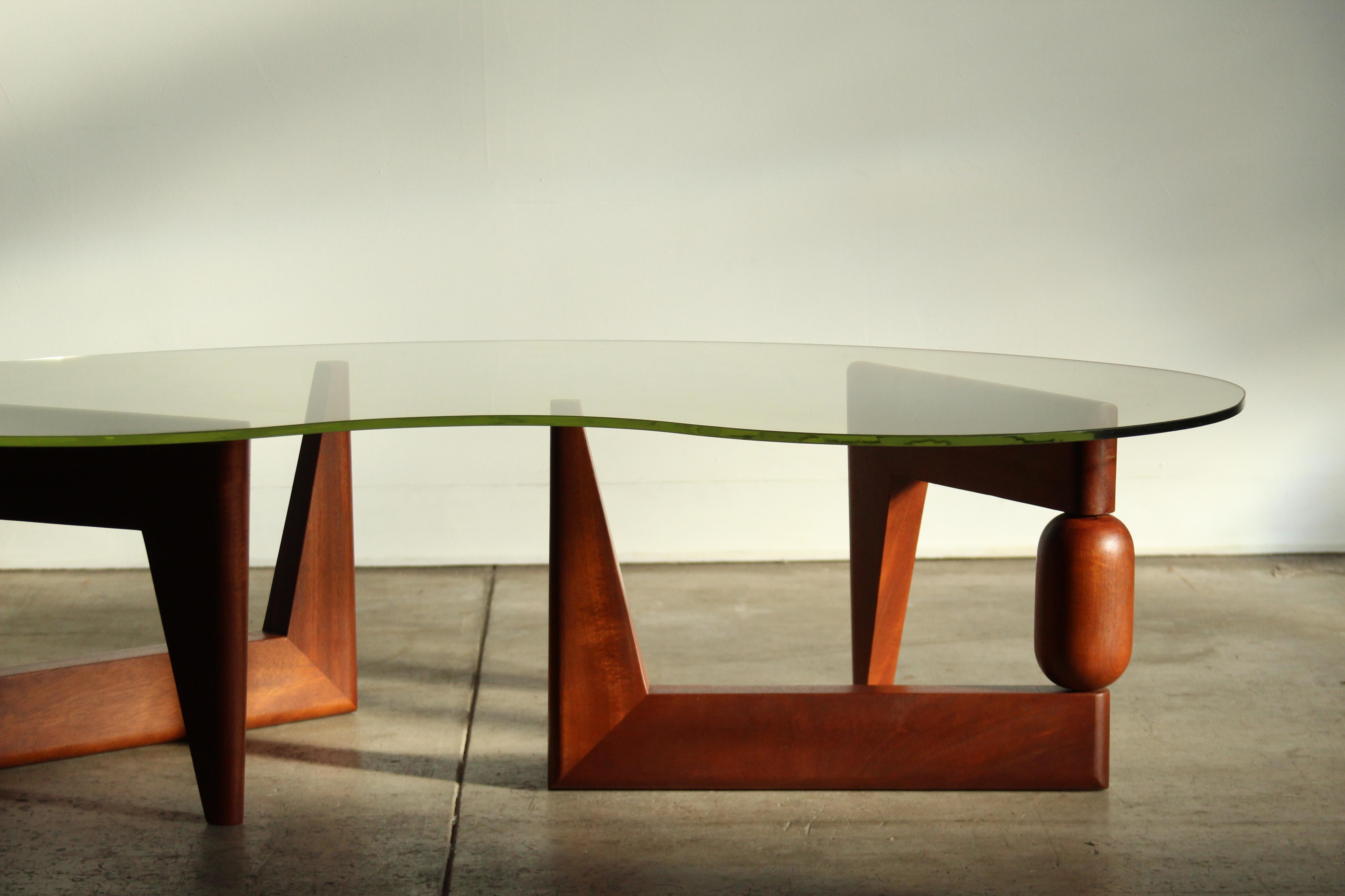 Mid-Century Modern Table basse sculpturale à la manière d'Isamu Noguchi, 1970 en vente