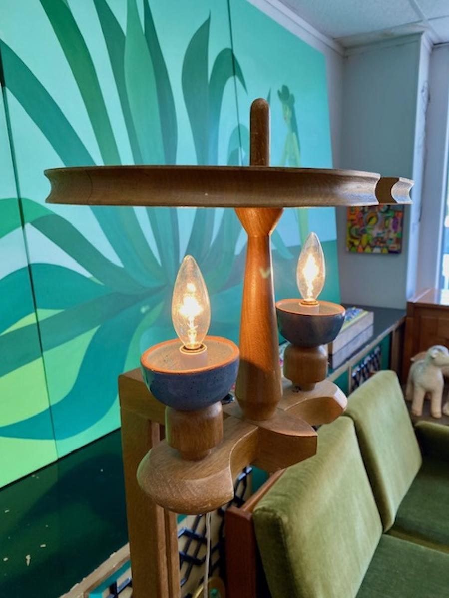Mid-Century moderno Lampada scultorea di design francese di Guillerme et Chambron in vendita