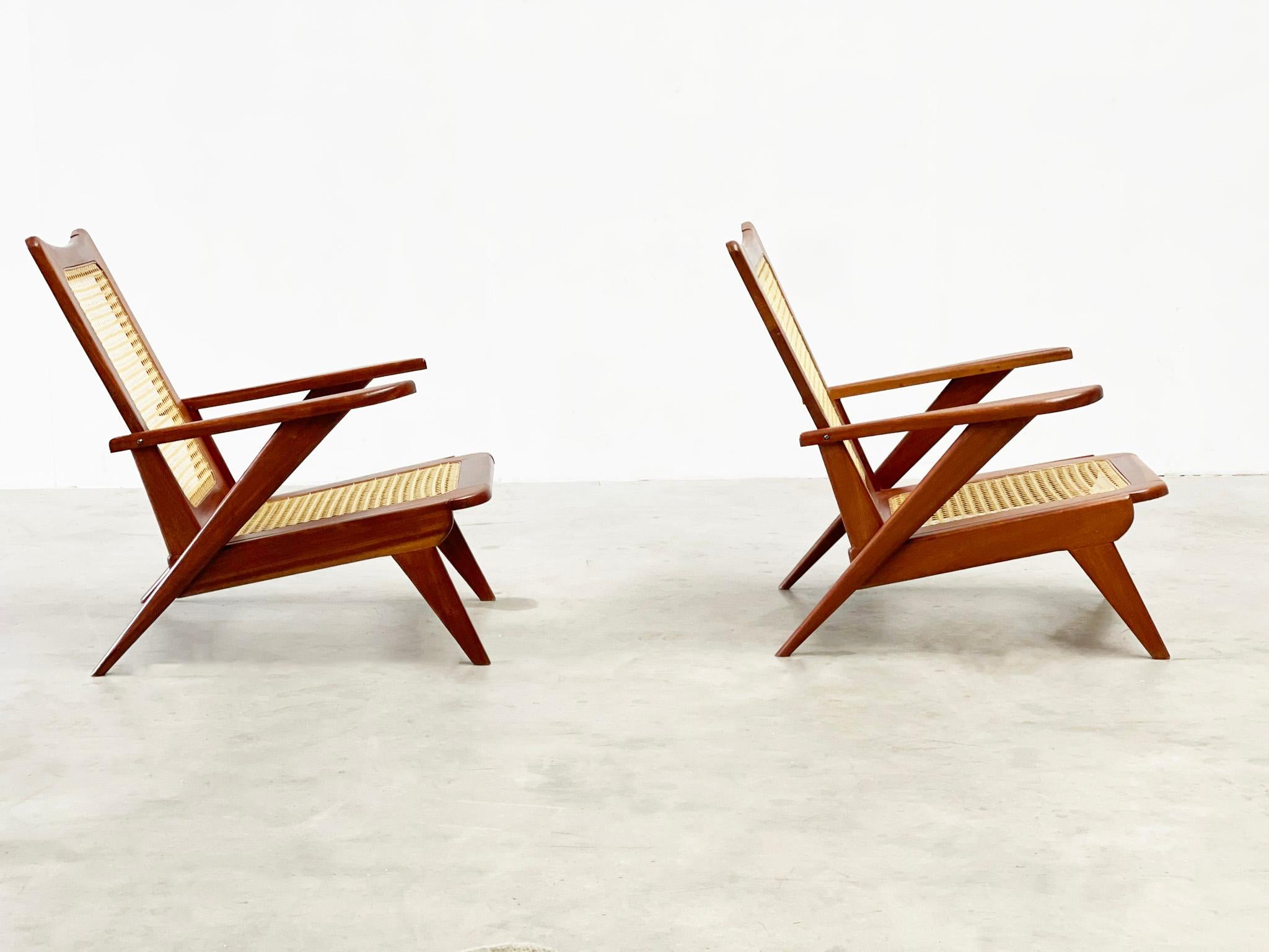Sculptural french lounge chairs 1950's. For Sale 3
