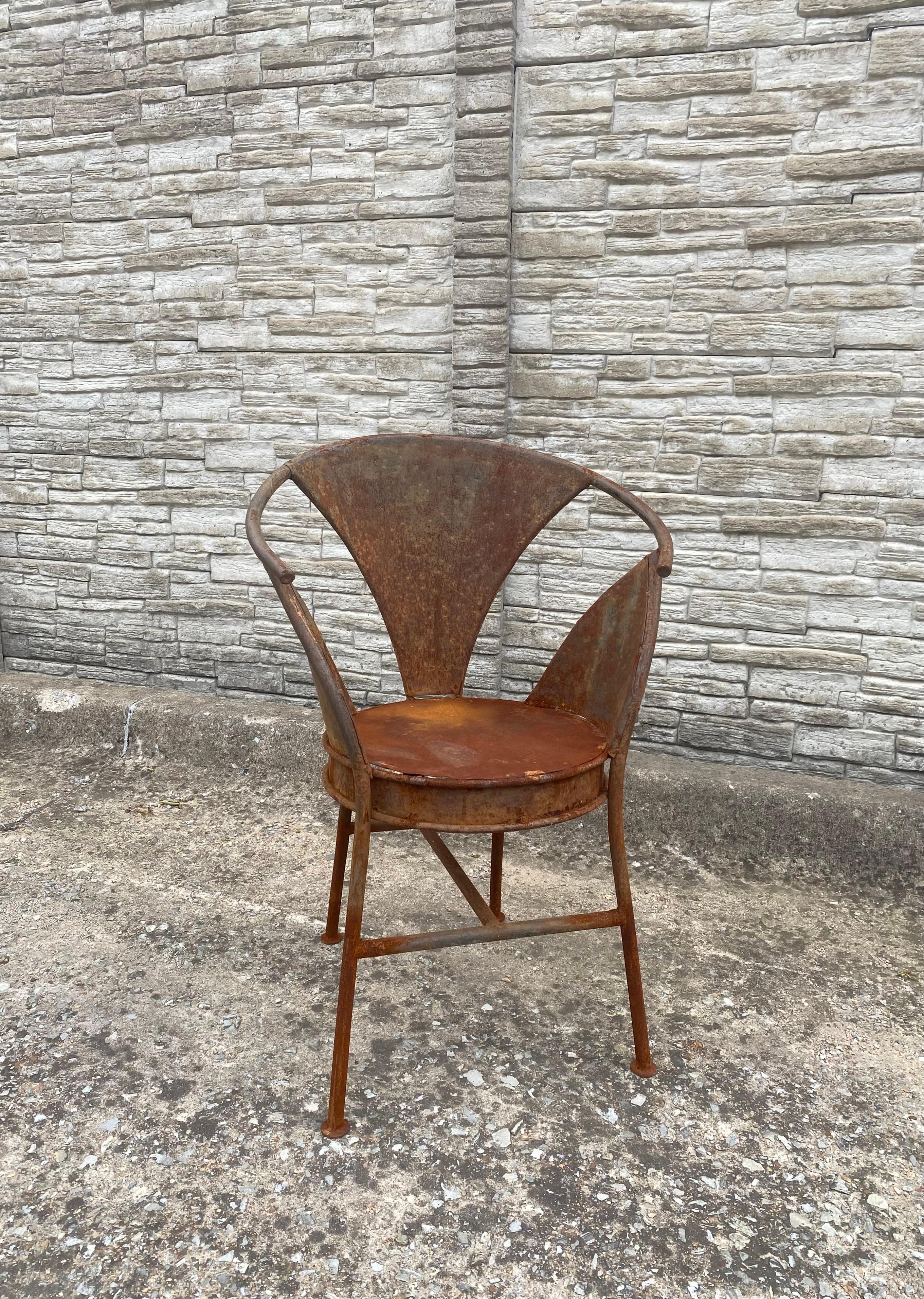 Sculptural French Metal Patio Bistro Chair im Angebot 2