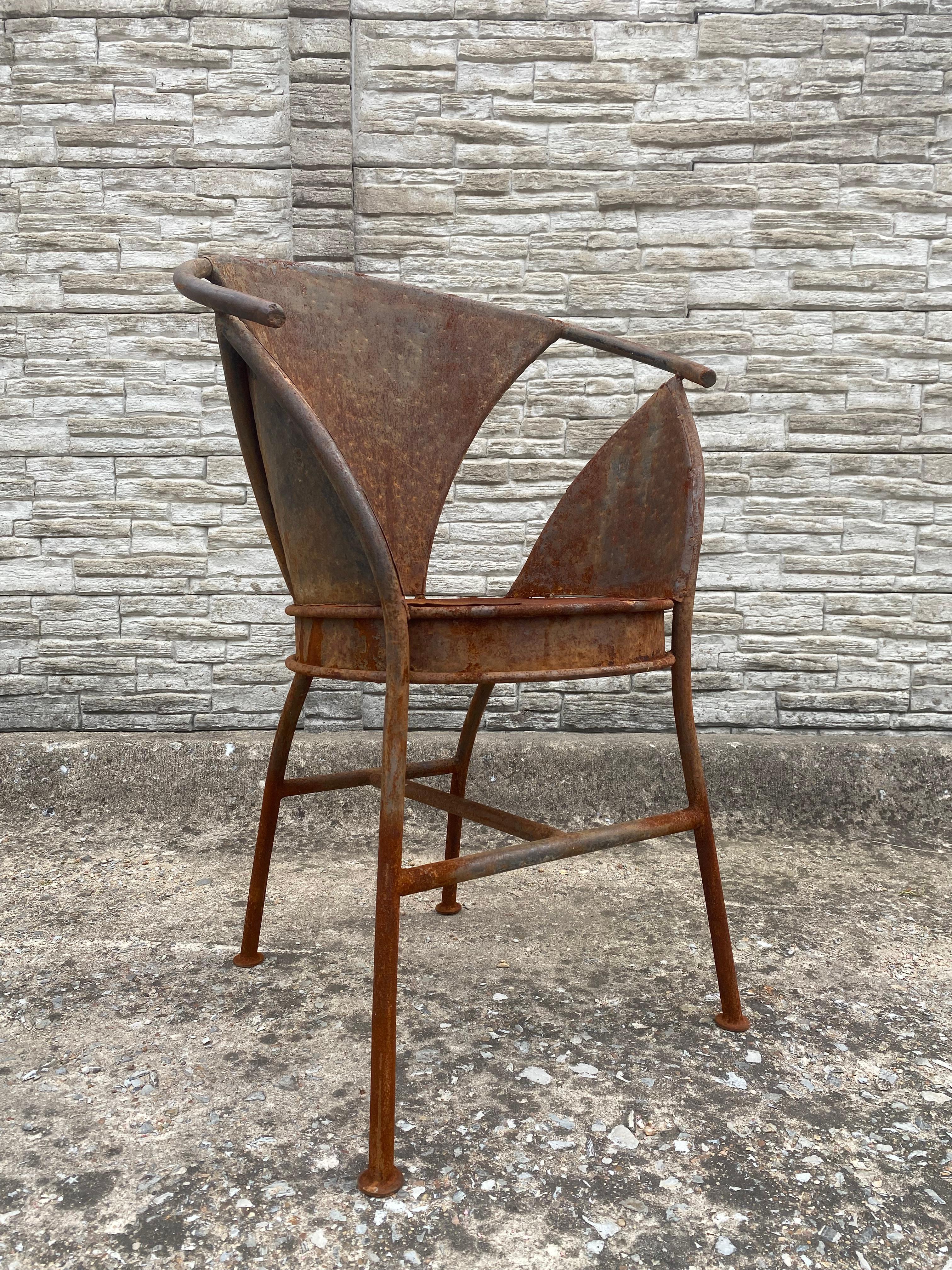 Sculptural French Metal Patio Bistro Chair im Angebot 3