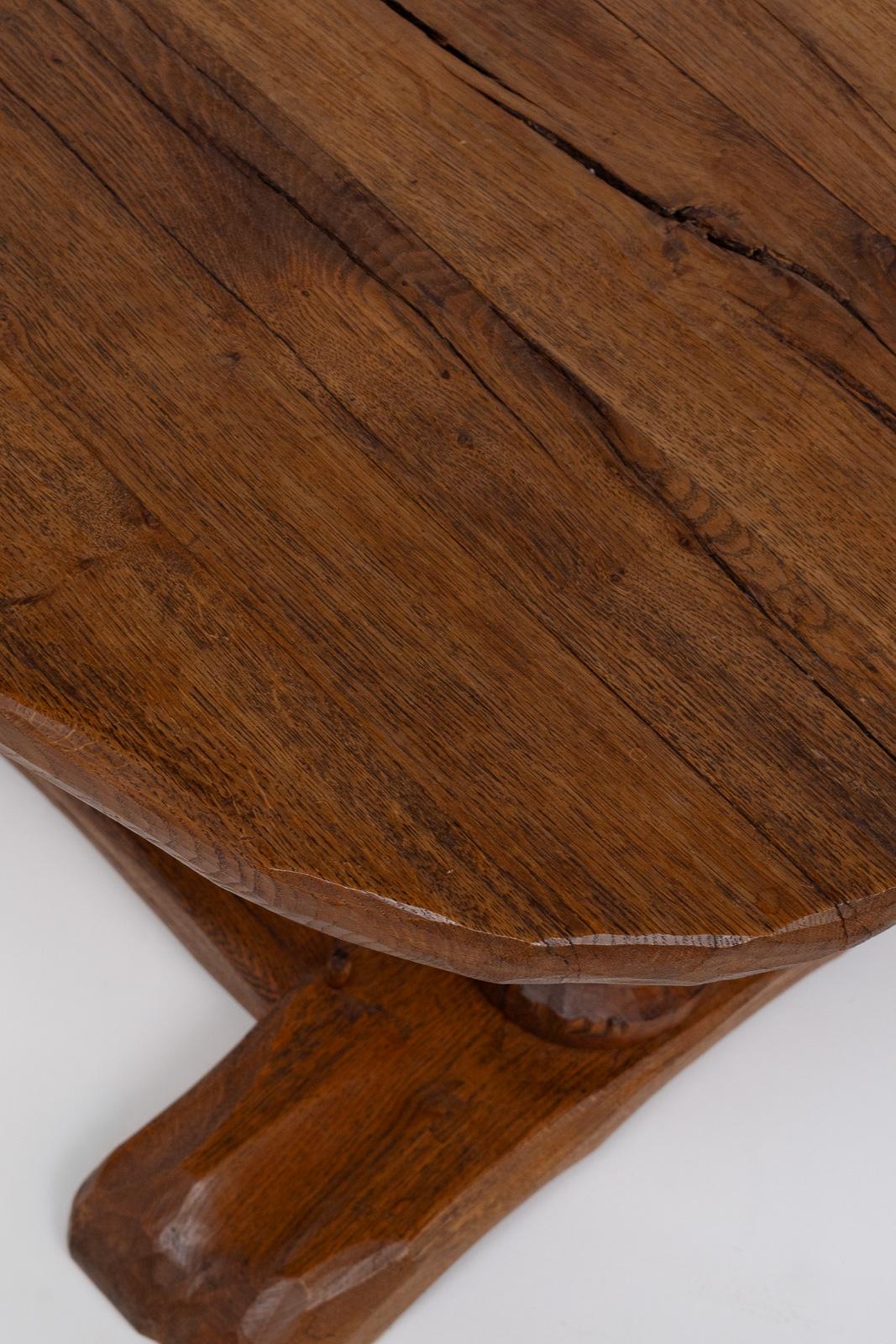 Bois Table sculpturale à pied en tire-bouchon en Oak Oak français, France 1950s en vente