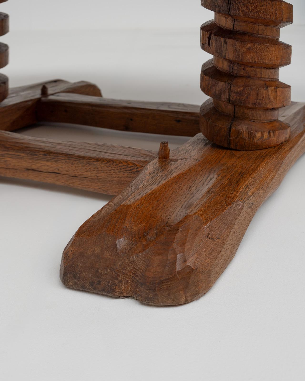 Table sculpturale à pied en tire-bouchon en Oak Oak français, France 1950s en vente 3