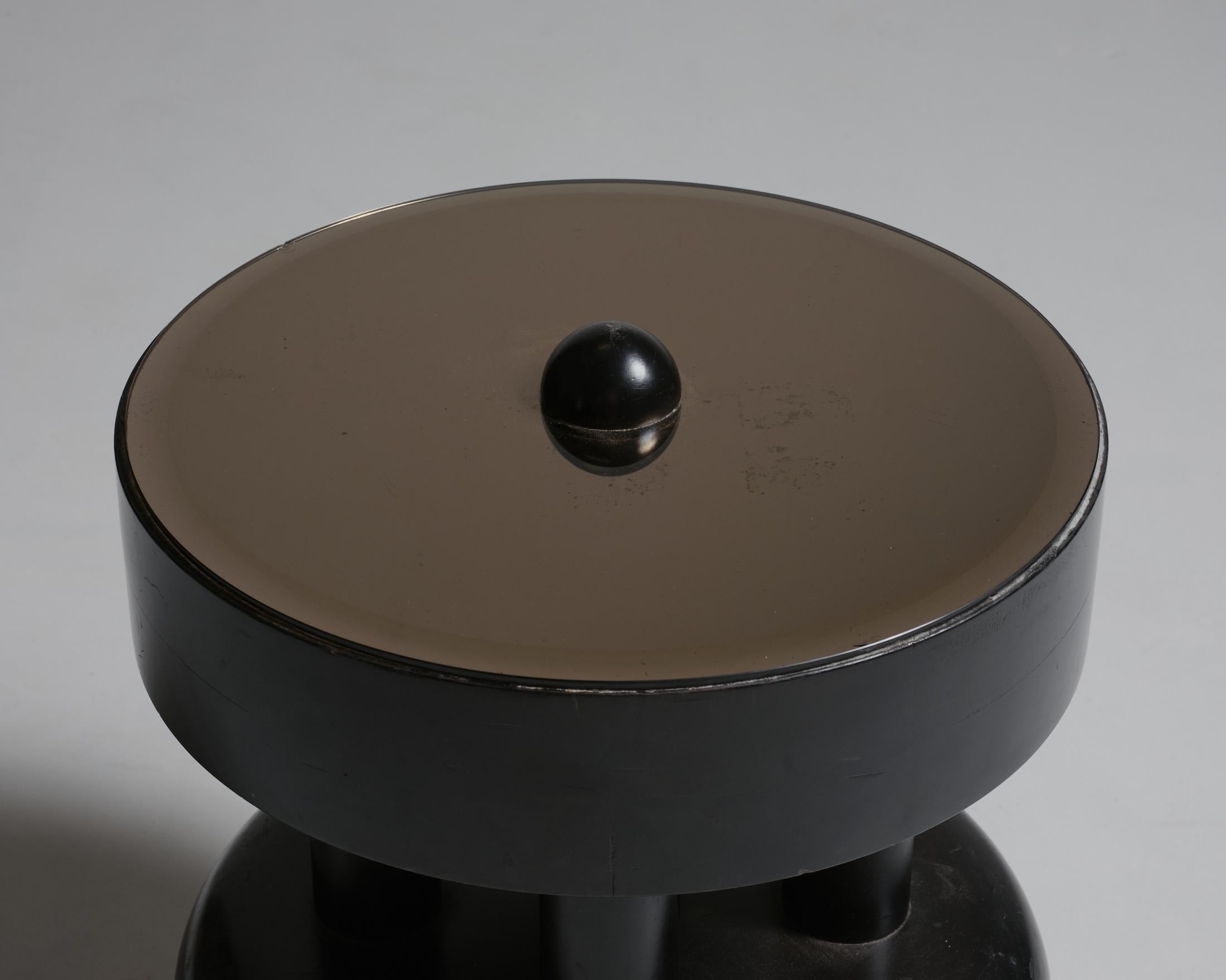 Français Table d'appoint sculpturale française en vente