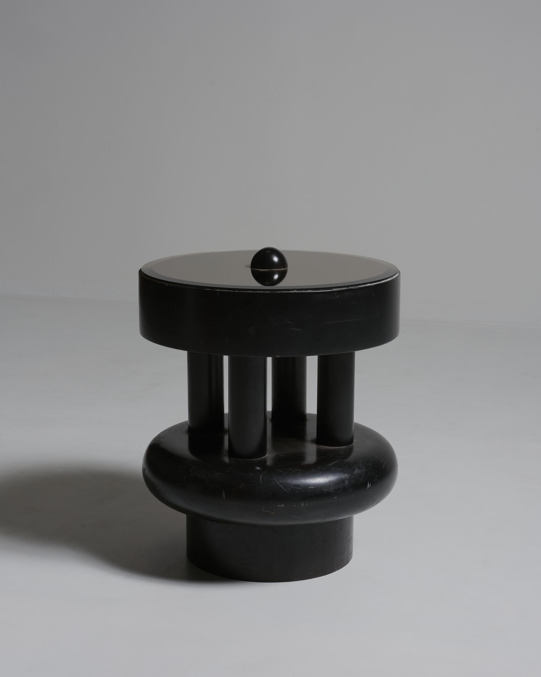 Table d'appoint sculpturale française Bon état - En vente à Los Angeles, CA